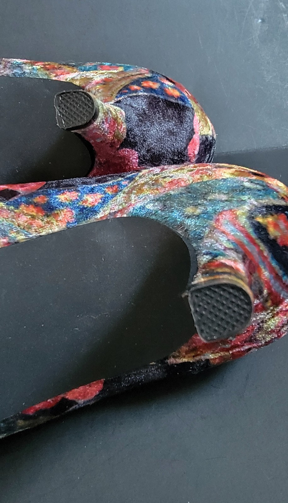 Bellini Women’s Bobcat Multi-colored Velvet Pump Heels Shoes – Sz 8.5