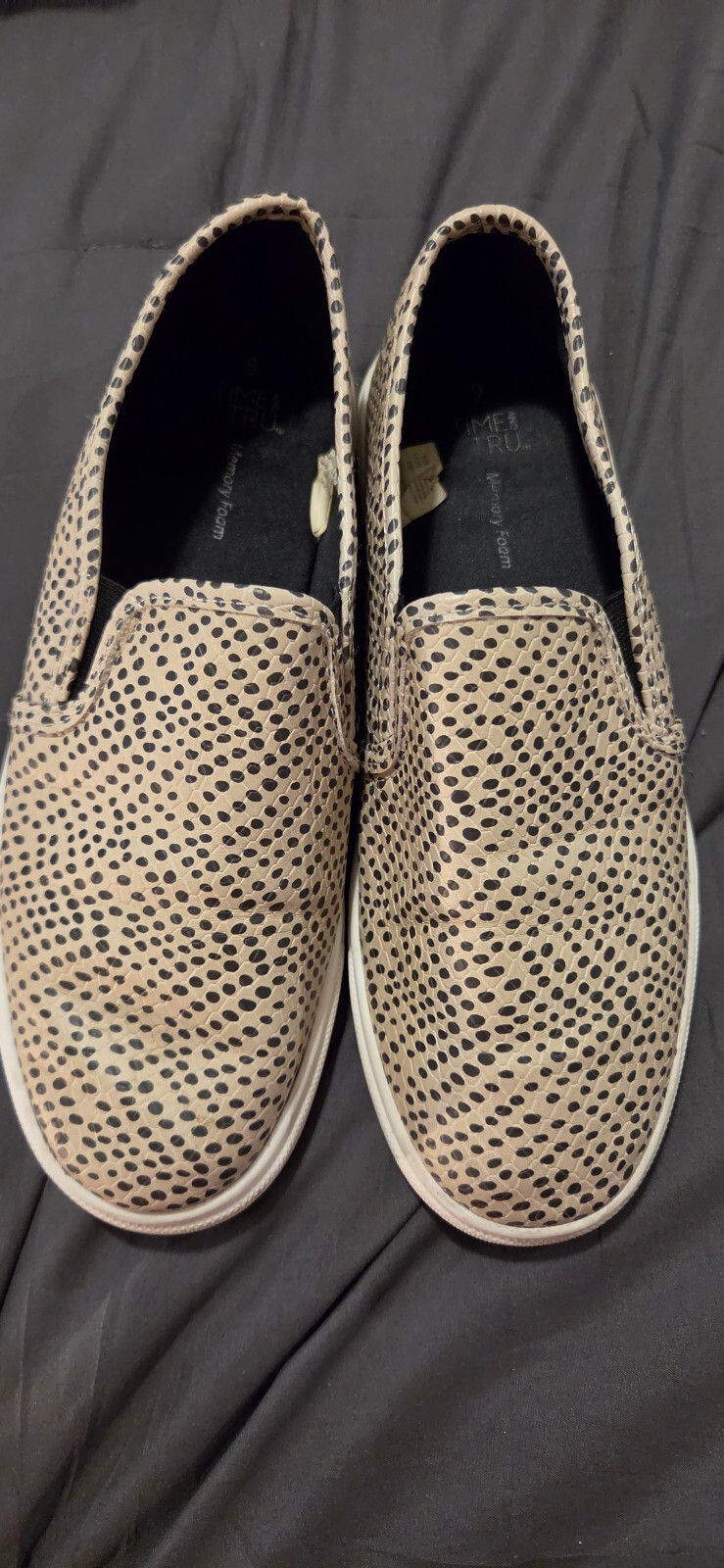 Time and Tru Women’s Slip-On Memory Foam Shoes Size 9