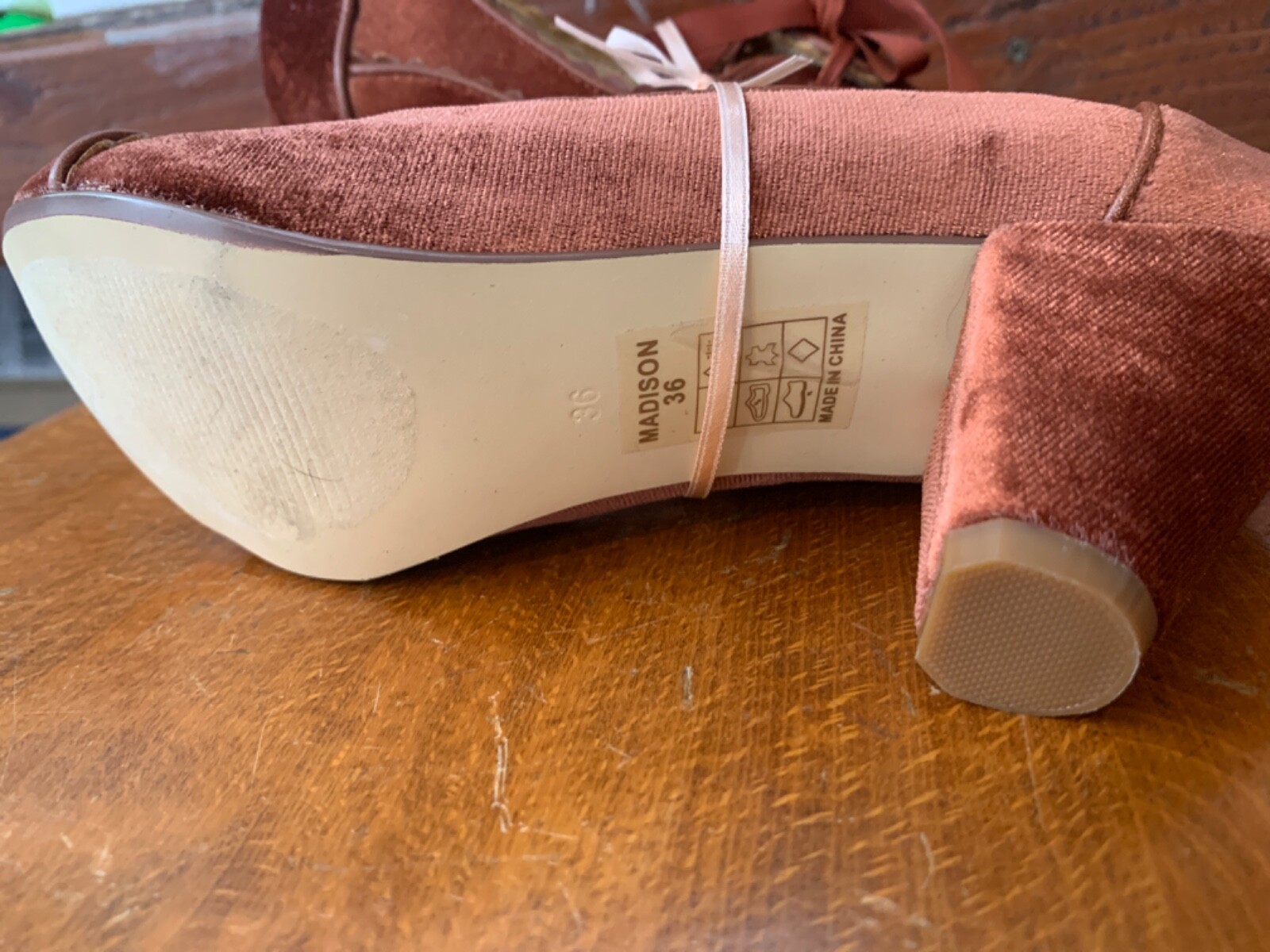 chelsea crew shoes madison velvet heel size 36 rust color with lace