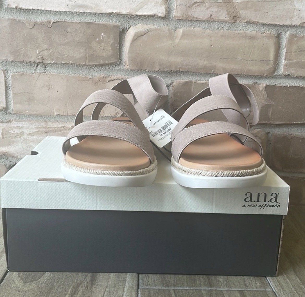 a.n.a Women’s Foster Strap Pale Yellow Sandal Size: 11M