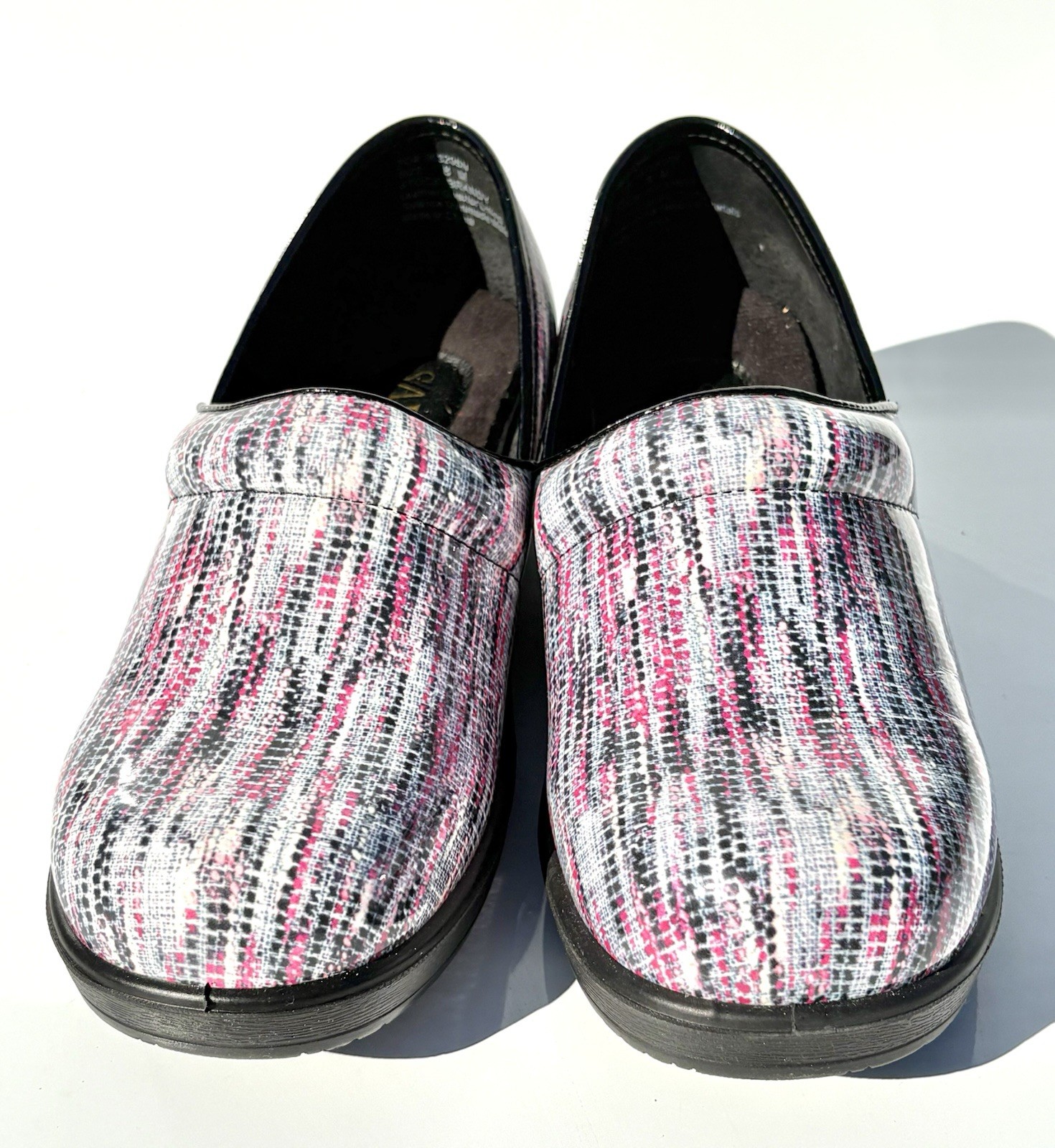 Savvy Brandy Nursing Clogs Floral Women Size 8 Slip Resistant Pink Black White
