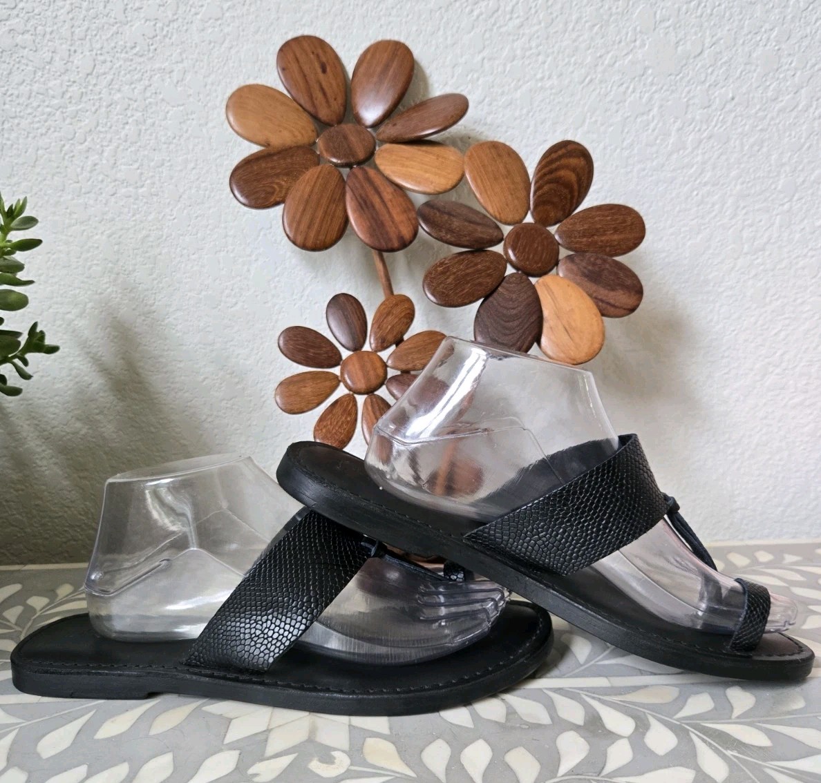 New L*Space Miramar Leather Sandals In Black Snake Toe Loop Sz 40 EU -US 9