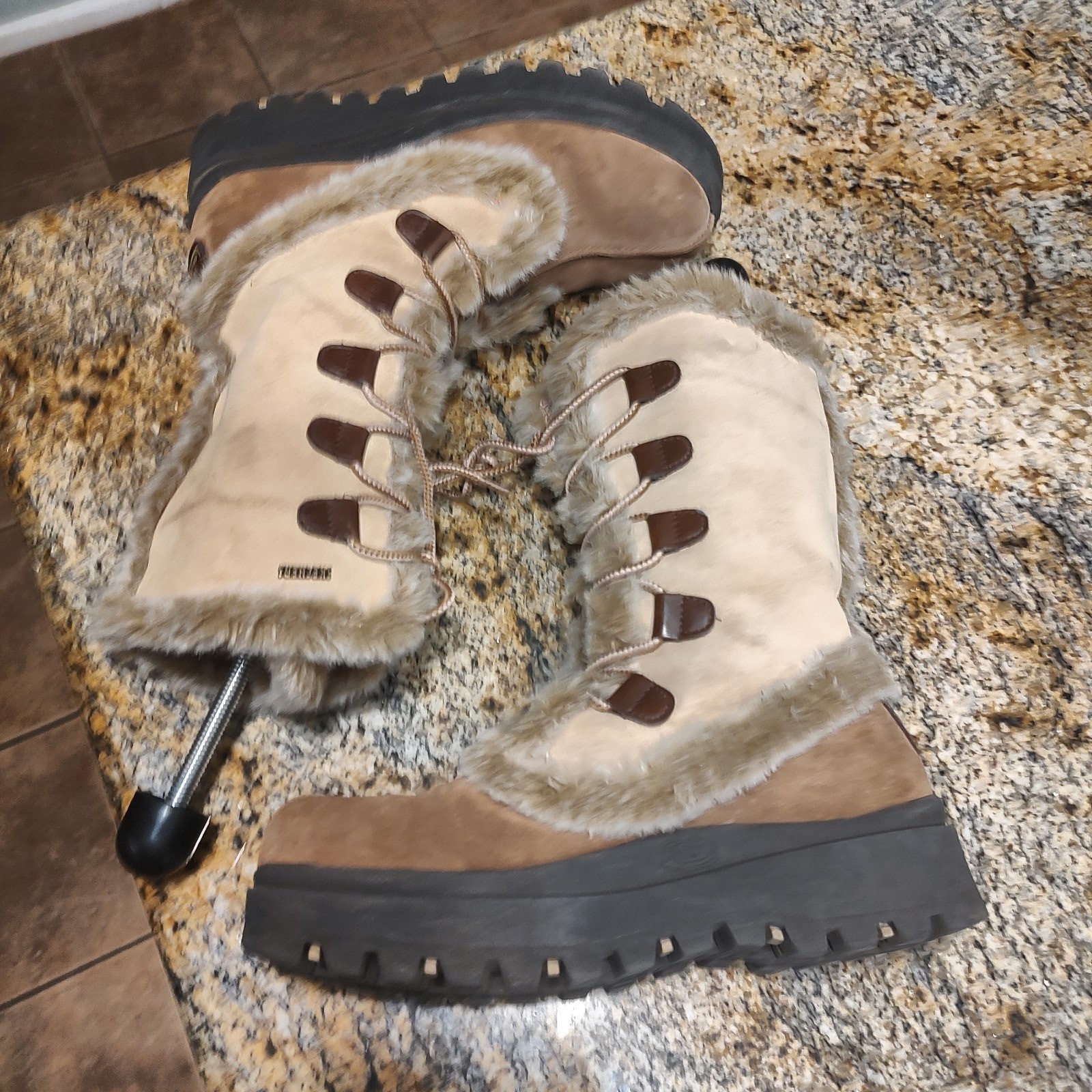 Skechers Brown Faux Fur Lined Boots Size 8 U.S. ID SN 45708