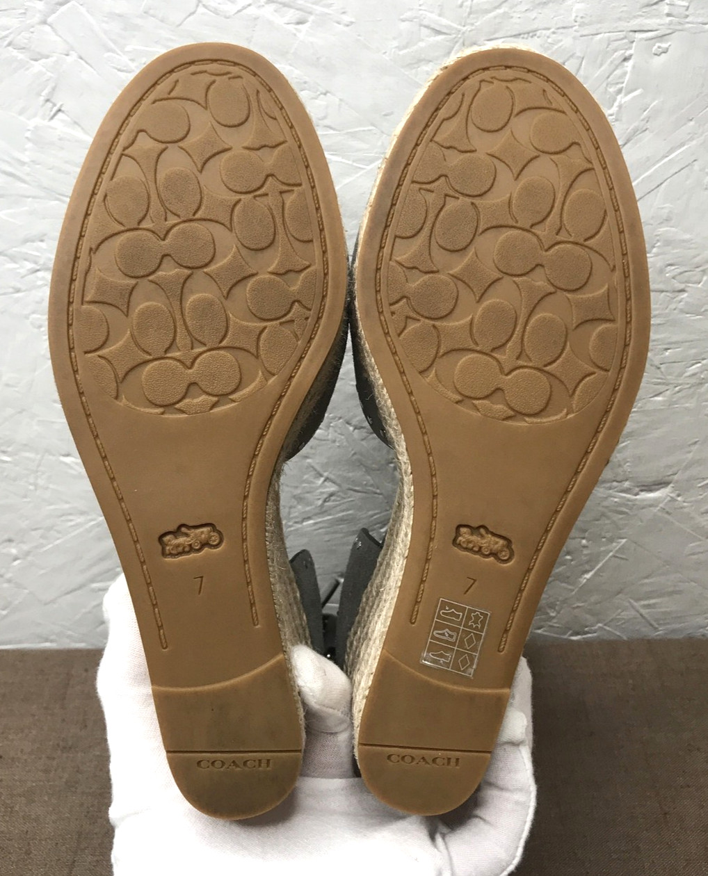 Coach Kelsi Wedge Women’s Espadrille Sandals Size 7B Gray Suede Studded 3.75″
