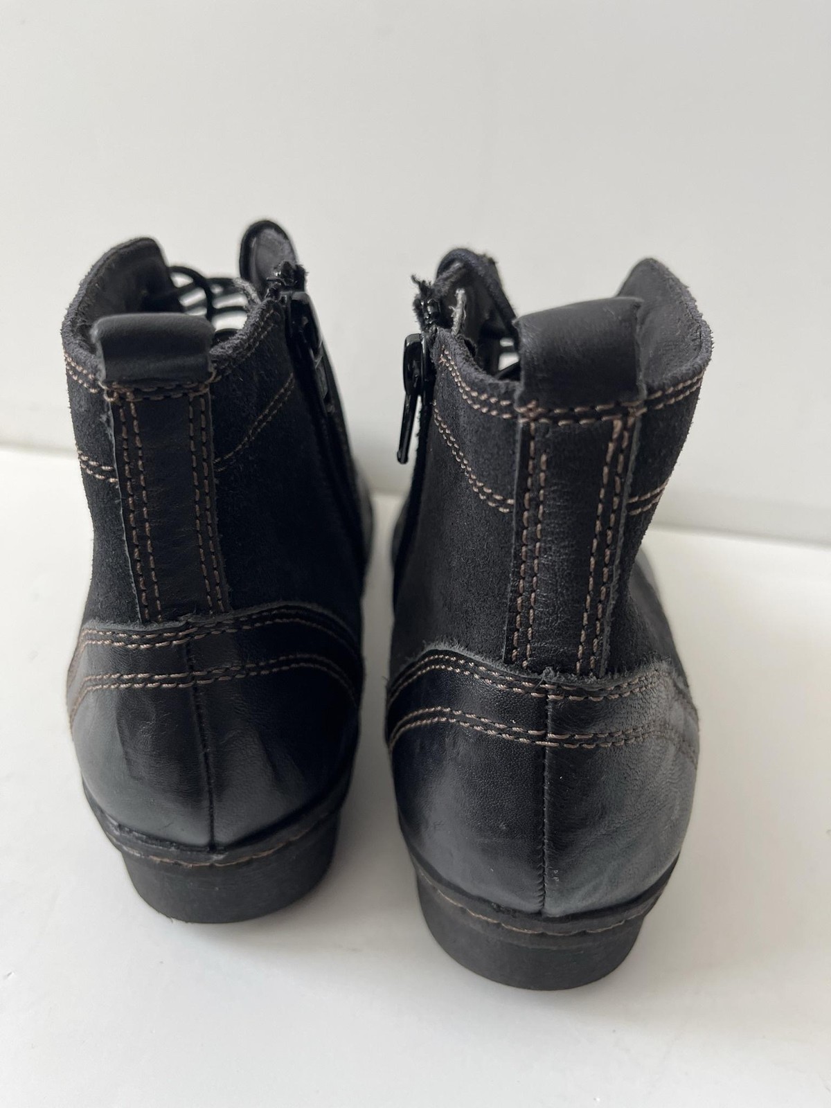 Clarks Boots Womens Size 7 Black Leather Ankle Combat Lace Up Zip 26104715