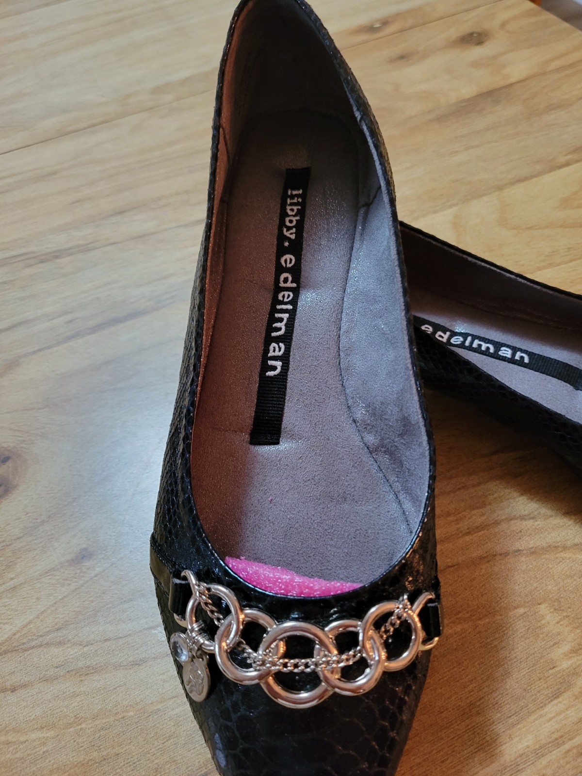 Black Leather Shallow Toe Snake Textured Flats By Libby Edelman sz 9W CLEAN!!!