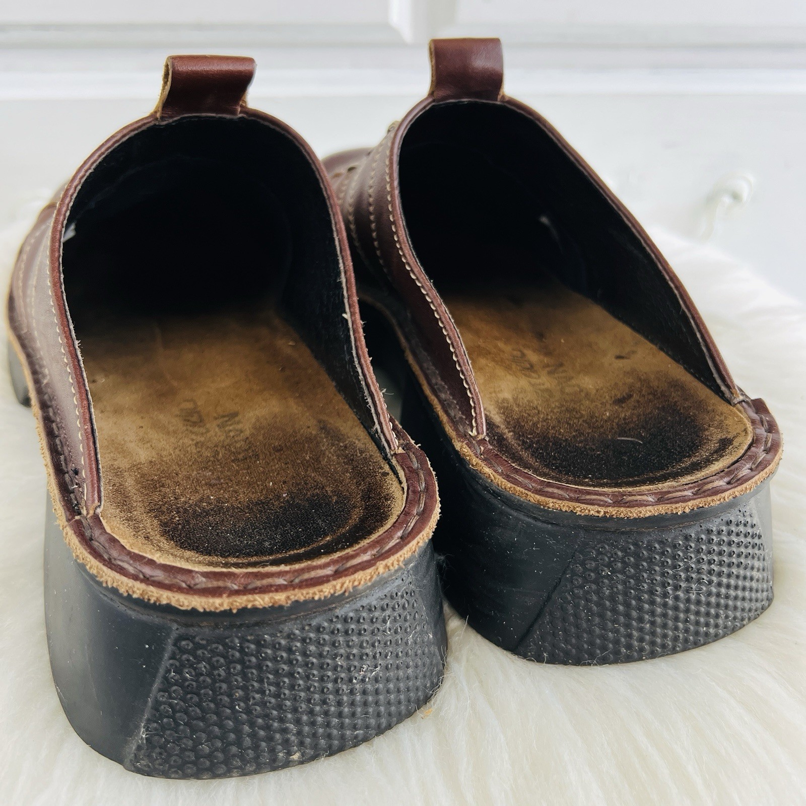 Naot Brown Oiled Leather Slip on Comfort Mules Clogs Padded Footbed EU40 US9-9.5