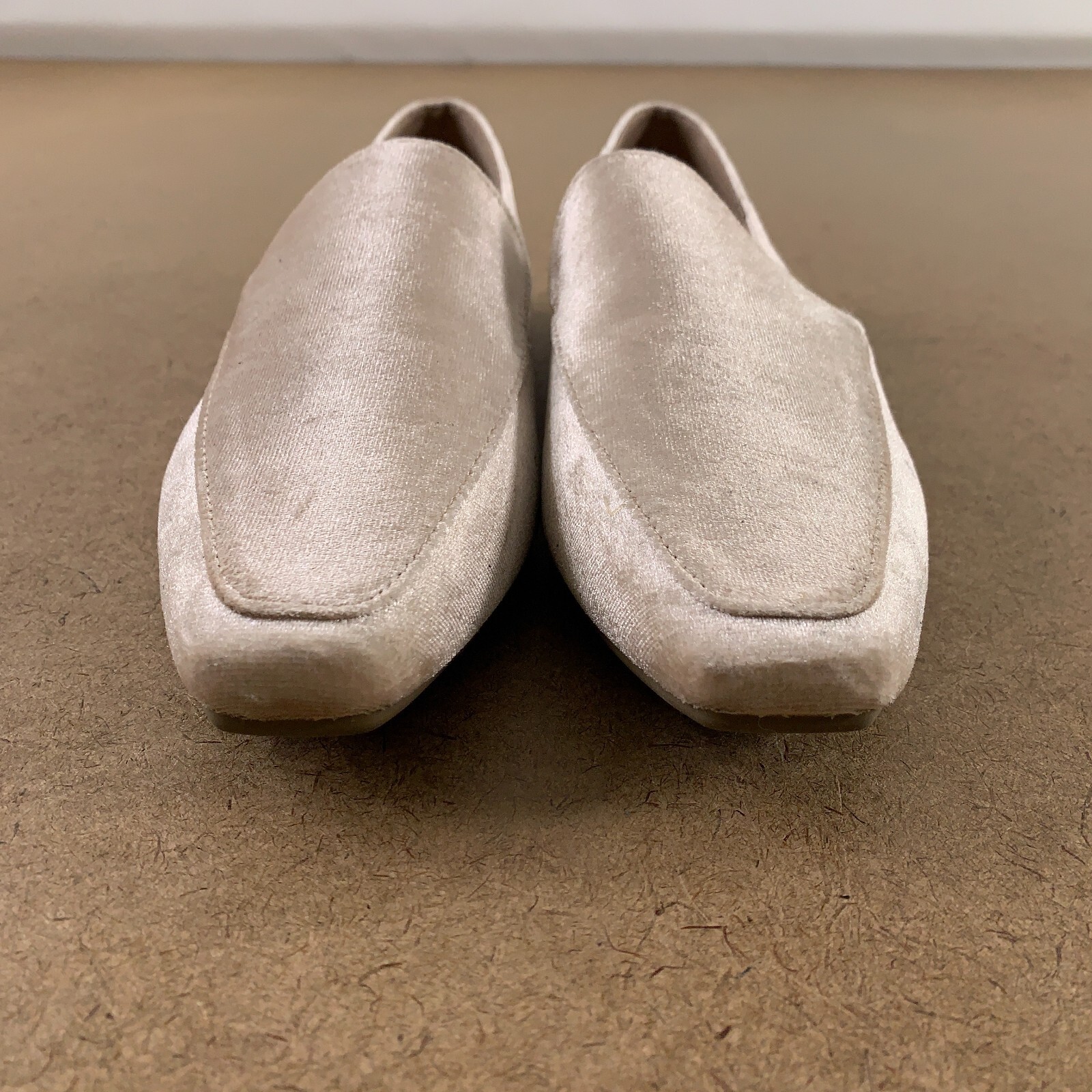 Tru Comfort Foam Women’s Shoe Size 6.5 Taupe Silas Velvet Slip On Loafer New
