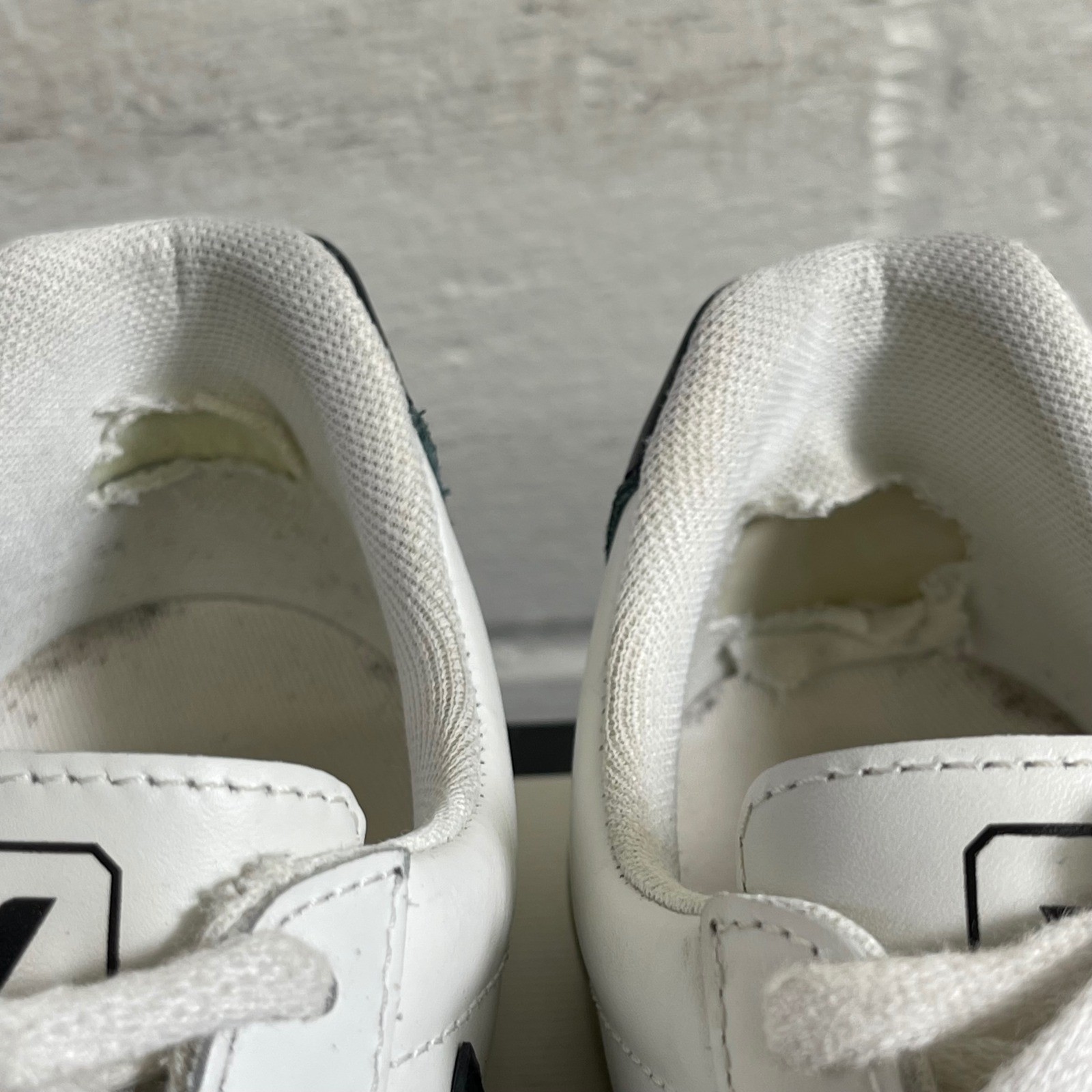 Veja Esplar Low White Black Leather Sneakers Lace up Women’s Size 6 US/4 UK
