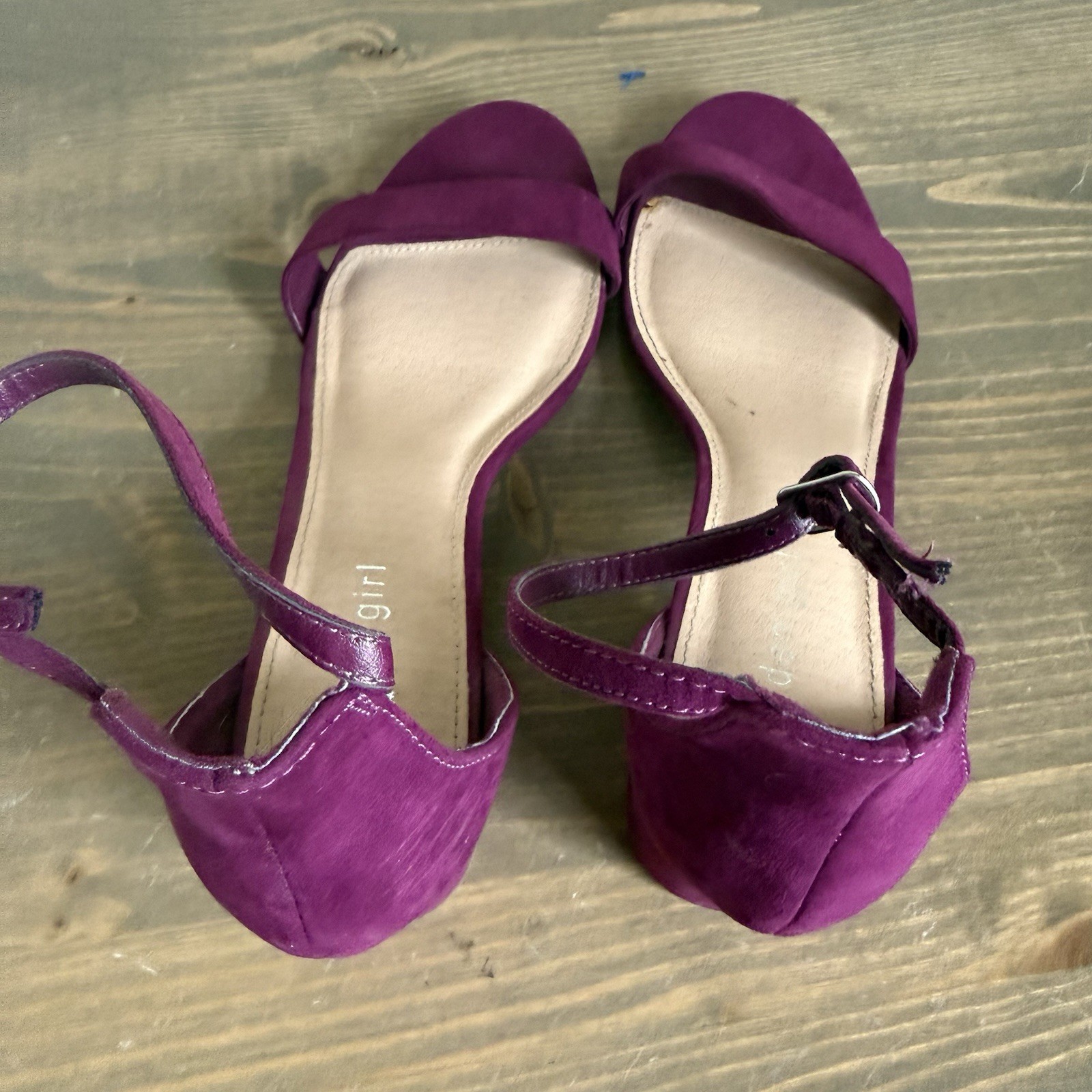 Madden Girl Womens 9.5M Fuschia Purple Ileana Faux Suede Block Heel Sandal