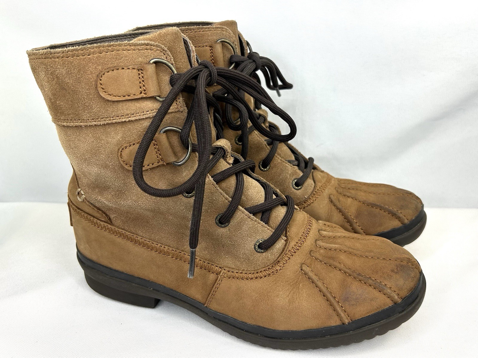 UGG Azaria Women’s Size 8 Duck Boots Waterproof Chestnut Leather Wool Lining
