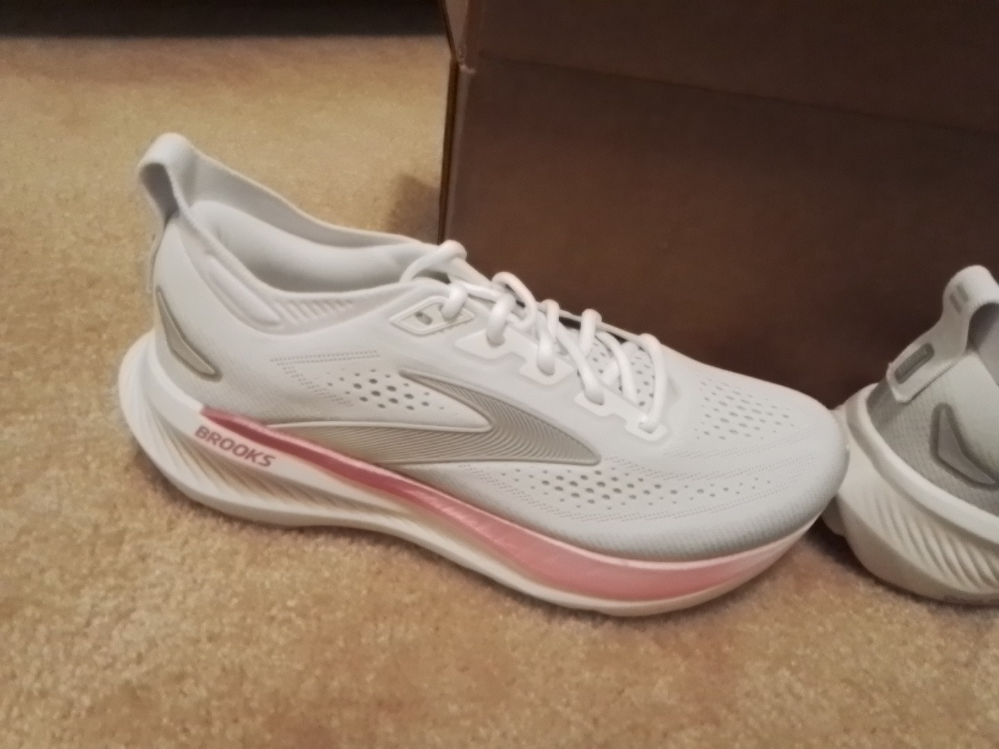 Brooks Glycerin 23 1204651B133 Size 8.5 B MEDIUM White Harbor Mist Metallic