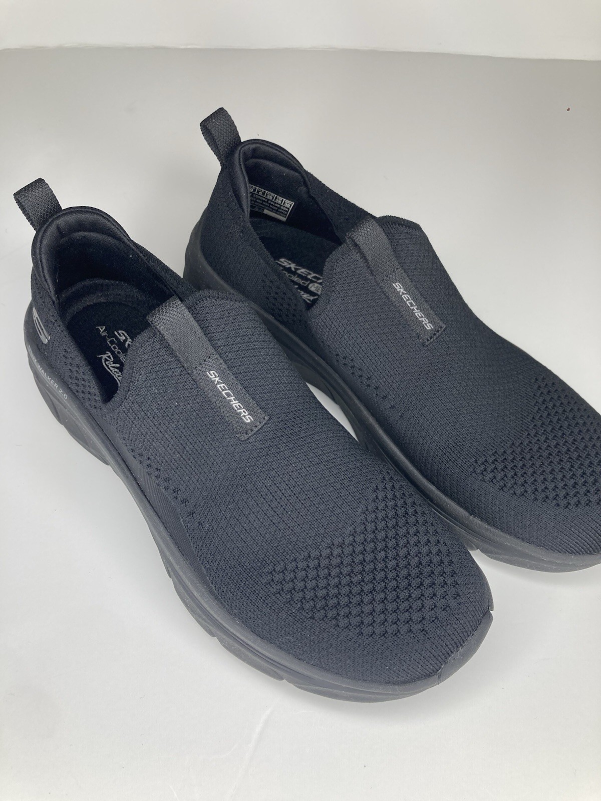 Skechers Black D’Lux Walker Air Cooled Memory Foam Relaxed Fit Women’s 9 Comfort
