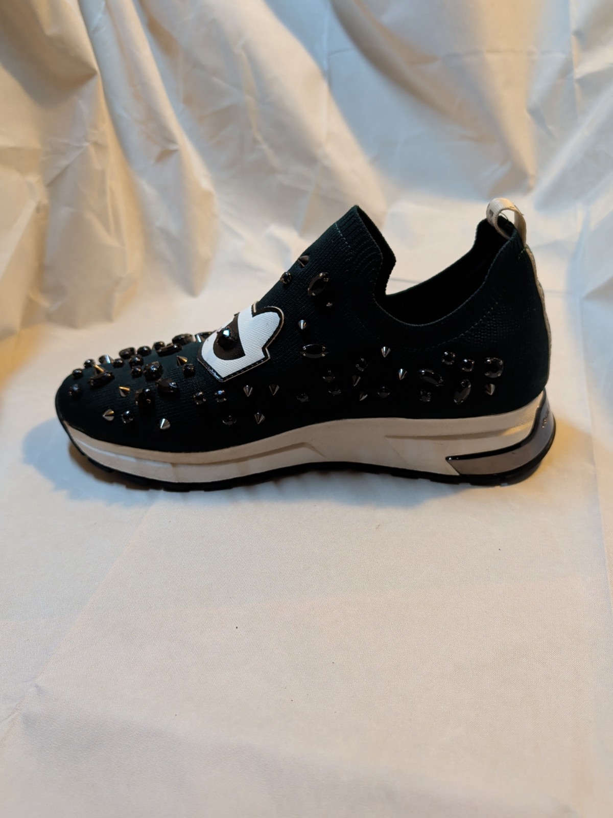 Karl Lagerfeld Paris Malna pull-on sneaker Forest Green with a cat face & Jewels