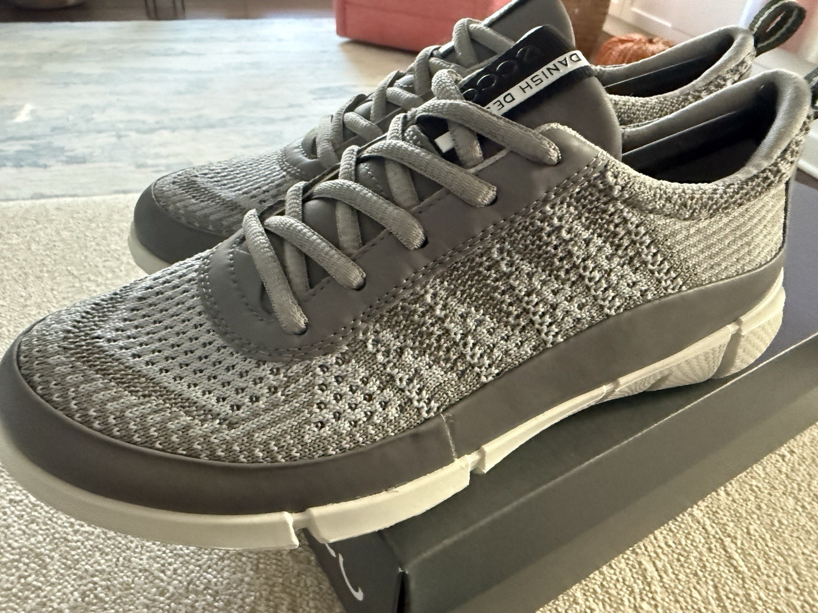 Brand New ECCO Women’s Intrinsic 1 Sneakers, Size EU 37 (US 6-6.5), Light Gray