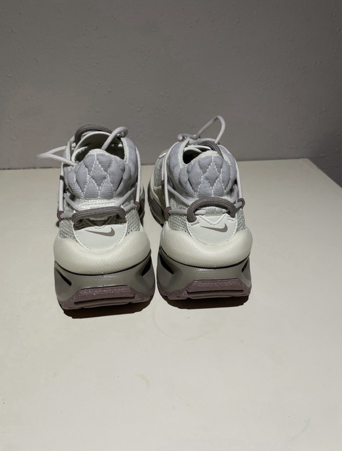 Nike Air Max Flyknit Venture Women’s Sneakers *NEVER WORN*