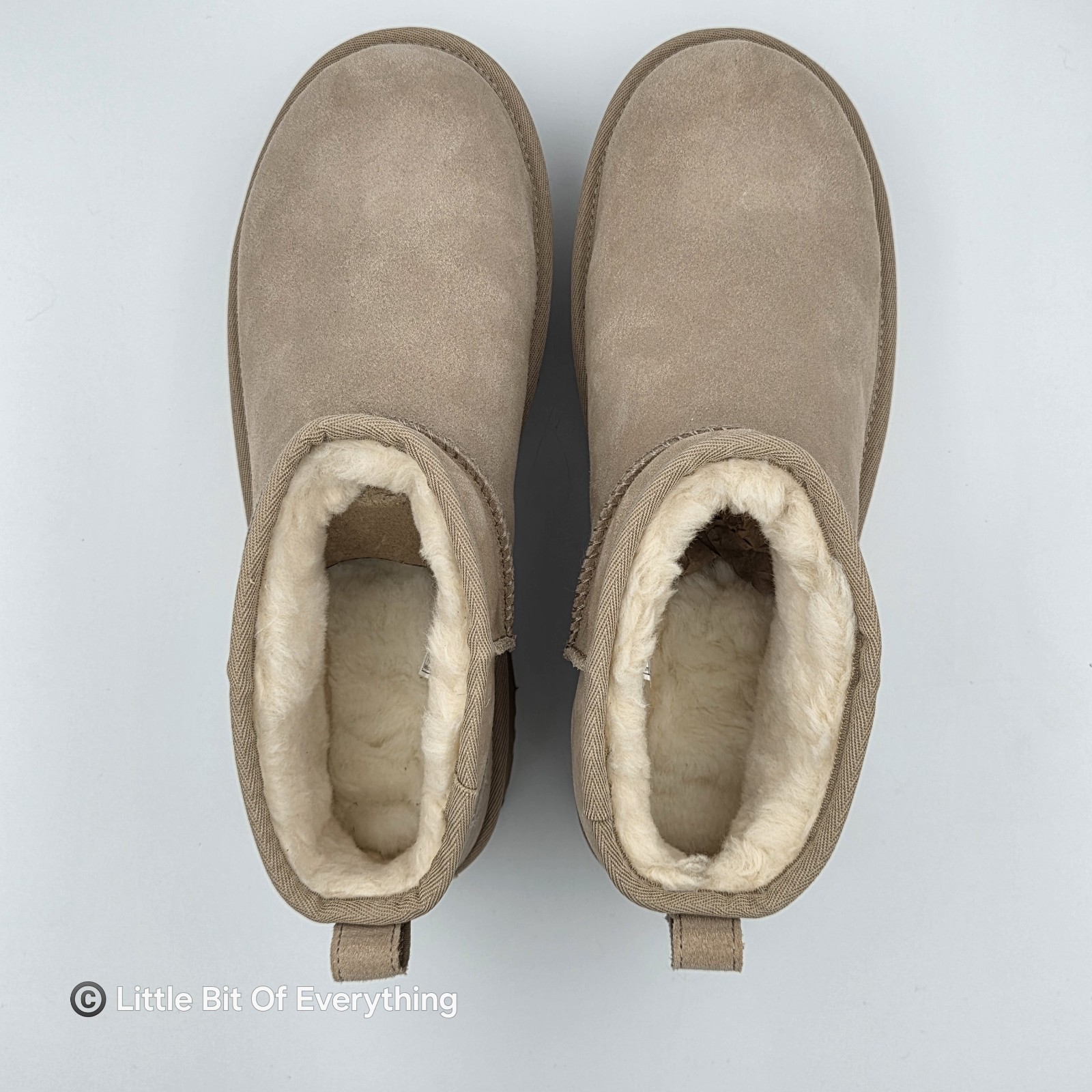 New UGG Women’s Classic Ultra Mini Platform Boot Sand Bootie 1135092 – Size 10