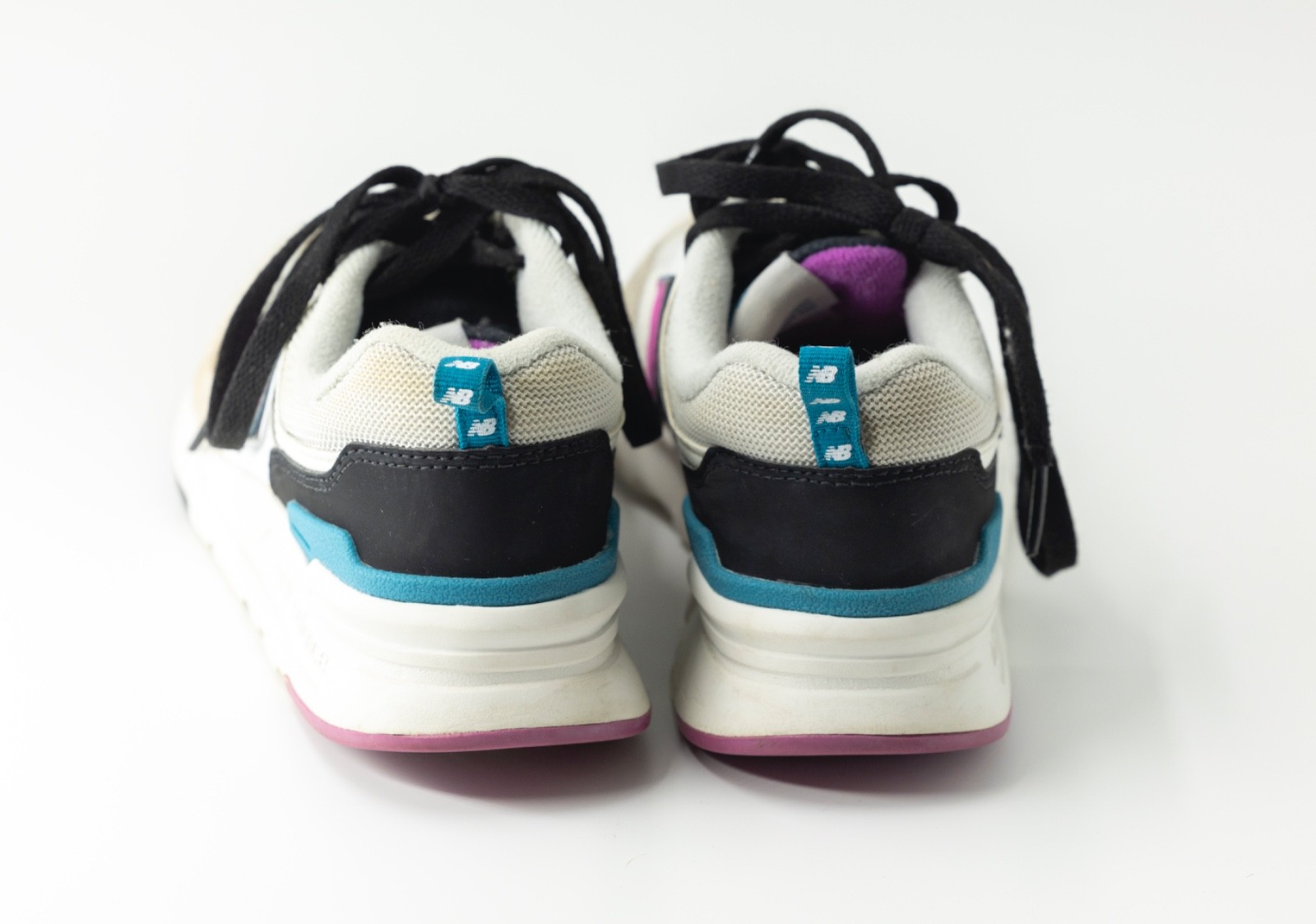 NEW BALANCE® 997H AERIE Sneaker Running Shoes Women’s 6 $90 MSRP