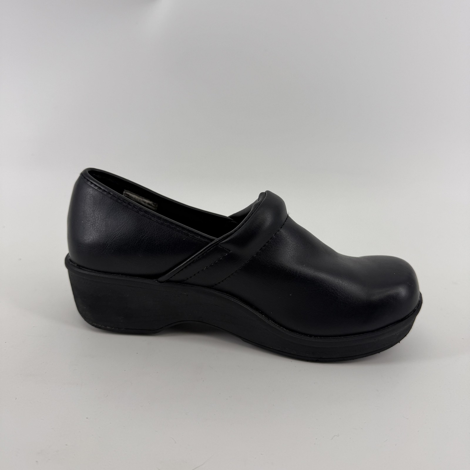 SafeTstep Shoes Womens Size 6.5 Black Workwear Slip On Clogs Non Slip Nursing