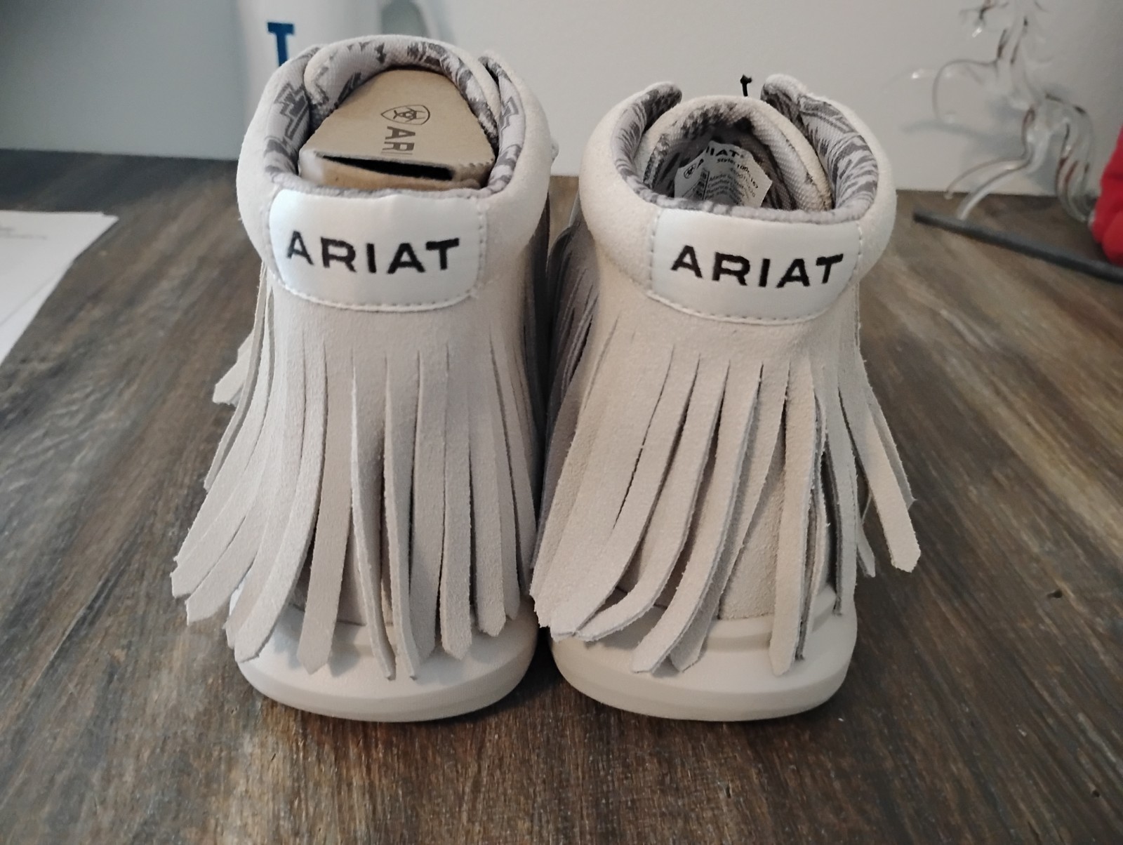 Ariat Hilo Womens Shoes Sz 8.5 Hilo High Top Moccasin Style Fringe Casual Shoes