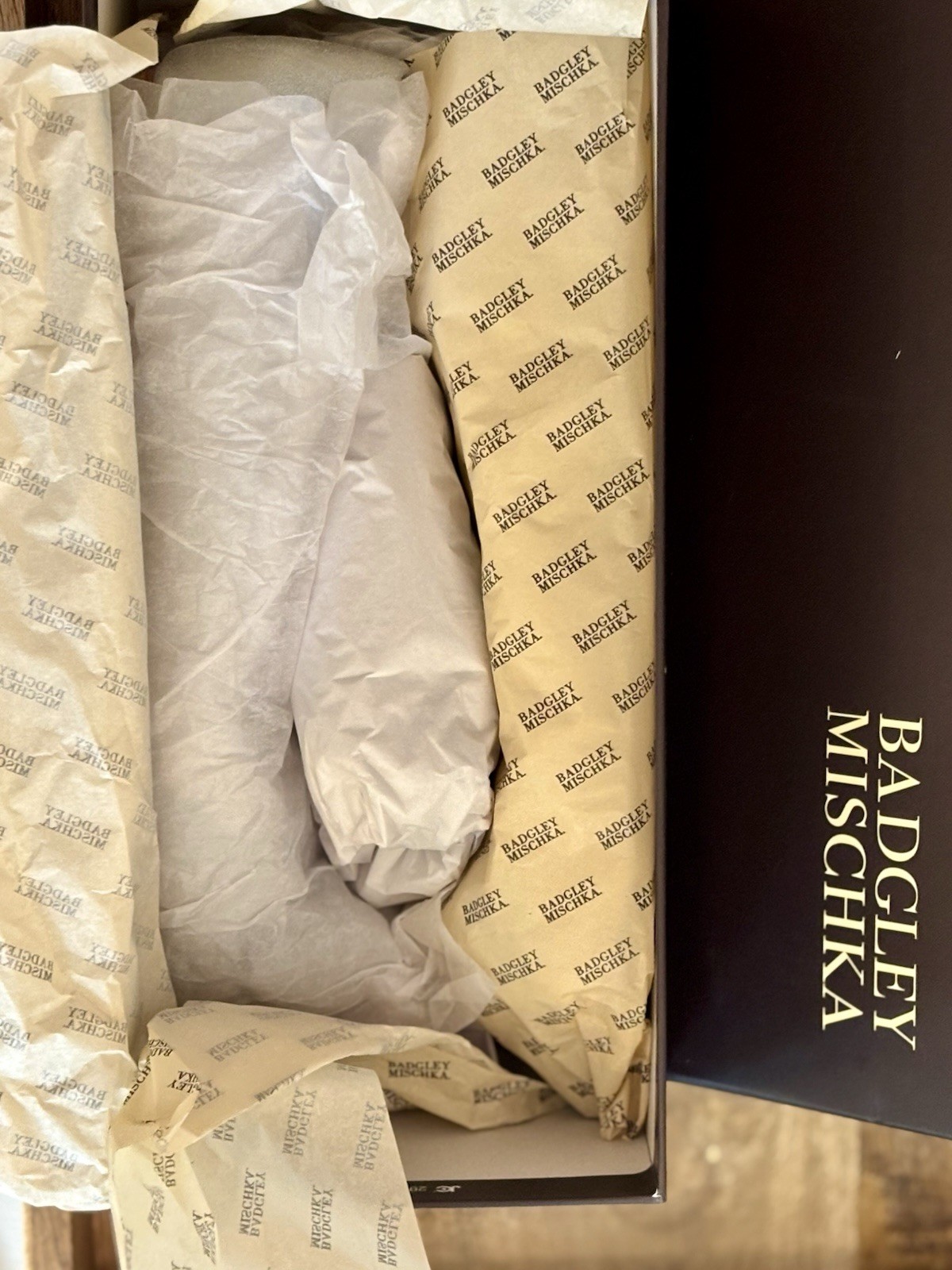 BADGLEY MISCHKA Karina Metallic Jeweled Flats Summer Wedding Perfection SZ8 New
