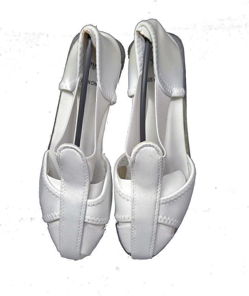 Dr Leonard’s spandex sandals fabric sole 7M White NIP