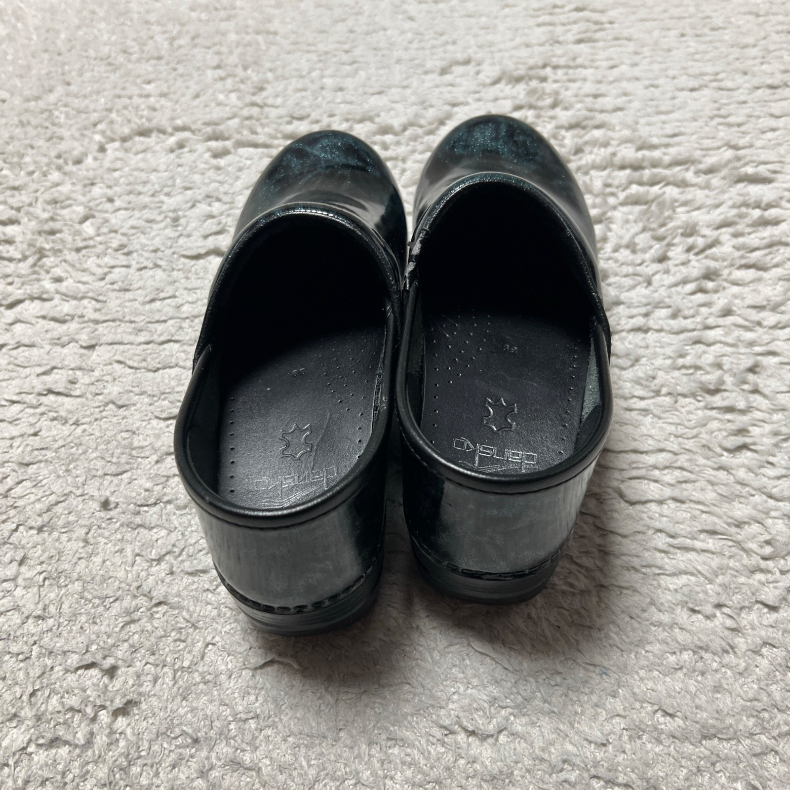 Dansko Professional Clogs Women Size 39 Green Metallic Vegan Leather Workwear