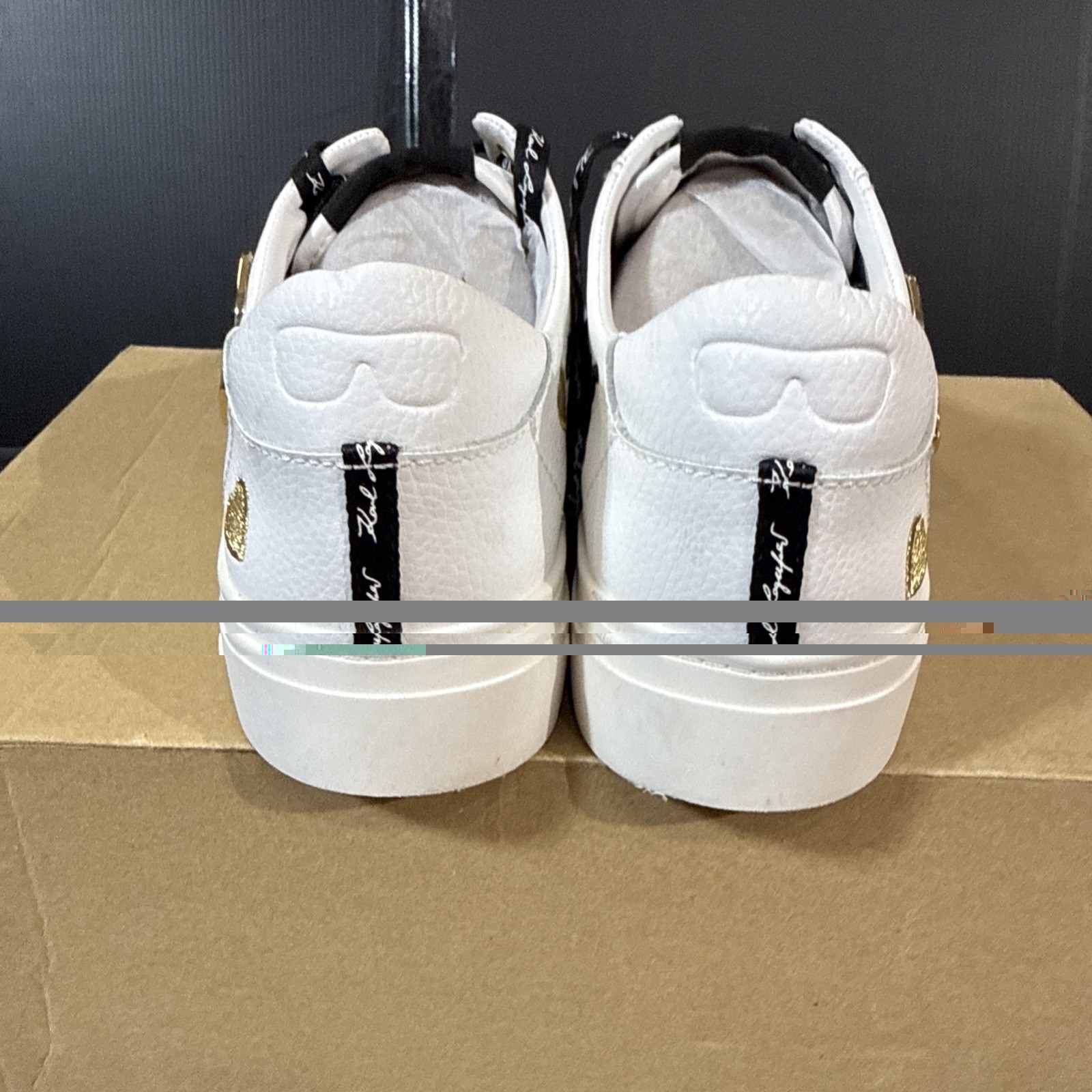 Karl Lagerfeld Paris Cate Pins Women’s 8M White Tumbled Leather Low Sneakers