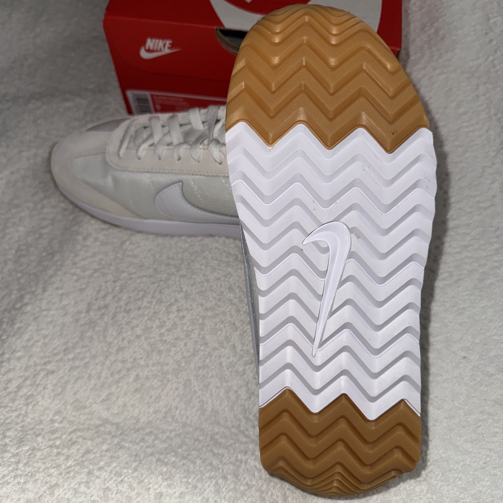 W Nike Pacific Leather White 9 NIB