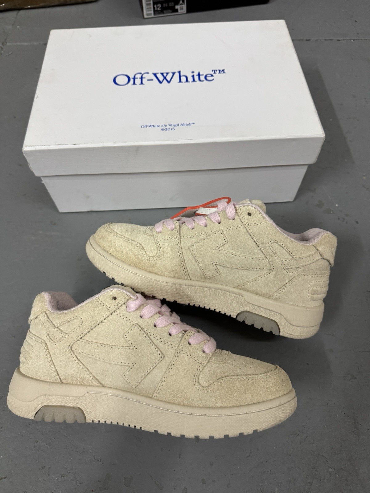 OFF-WHITE Out Of Office Suede Beige Pink Sneaker OWIA259F23LEA0066161