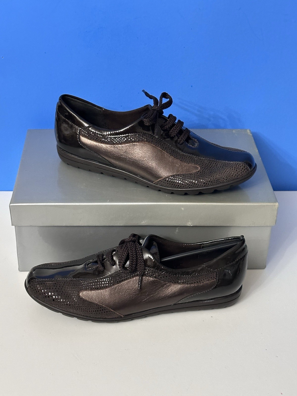Vaneli Sport Women’s Amity Bronze Brown Lace Up Casual Loafer Size 7N NIB
