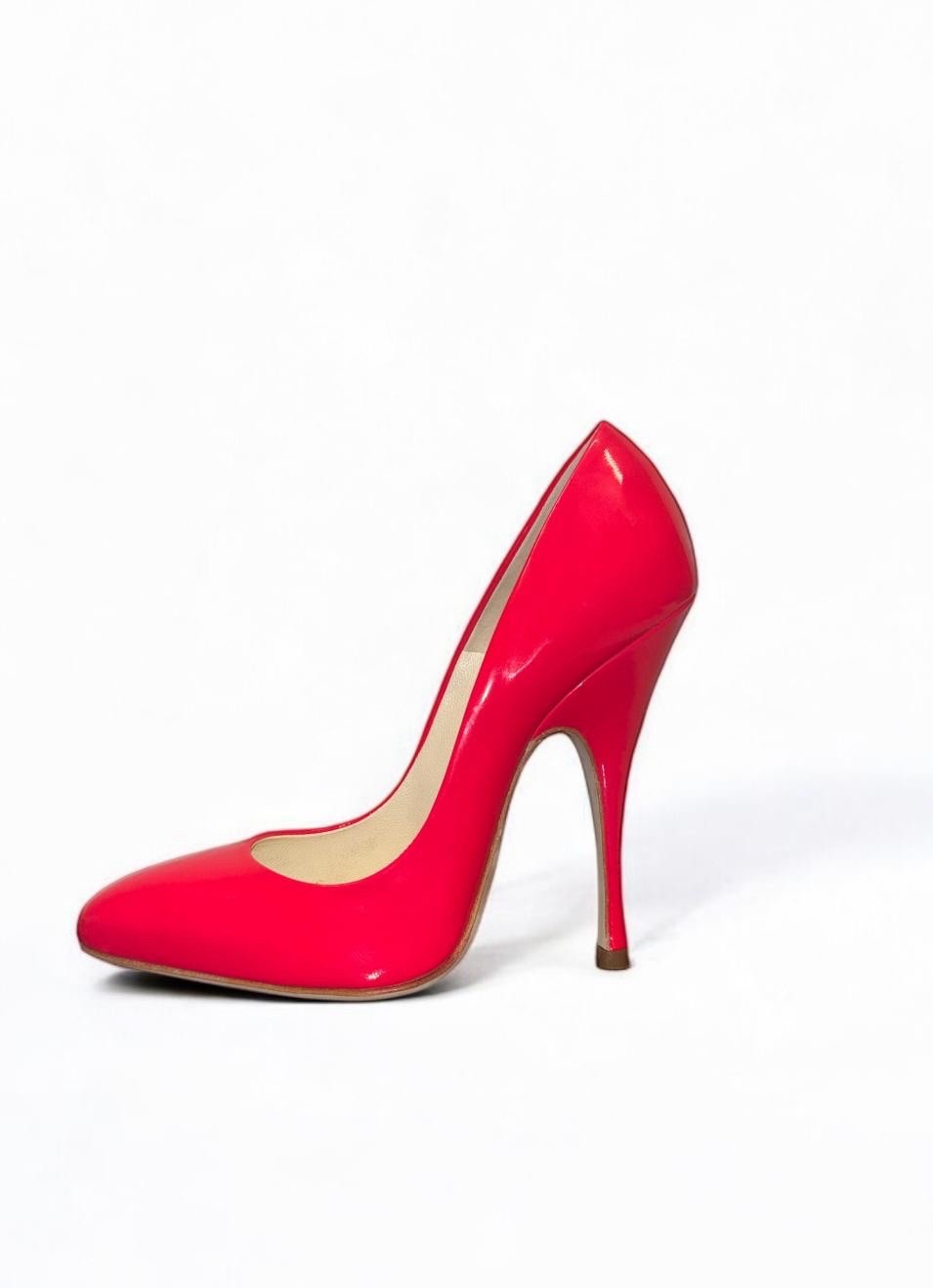 NWT Brian Atwood heels, IT 35
