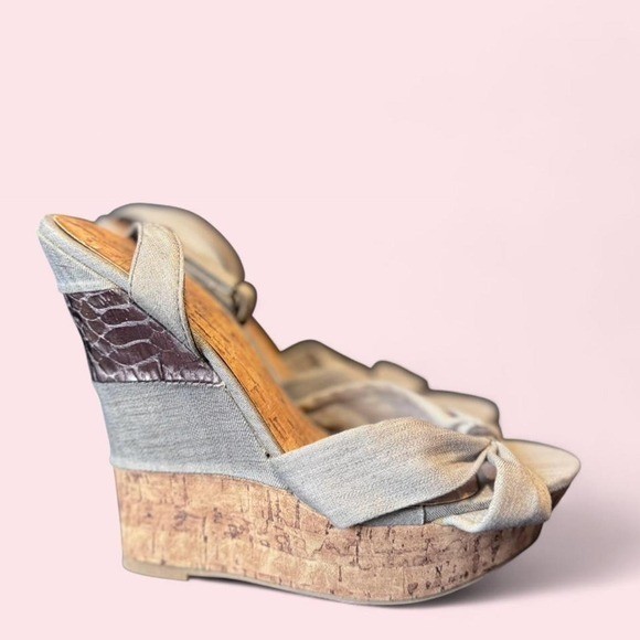Casablanca grey bow wedge heels with ankle strap 🤍