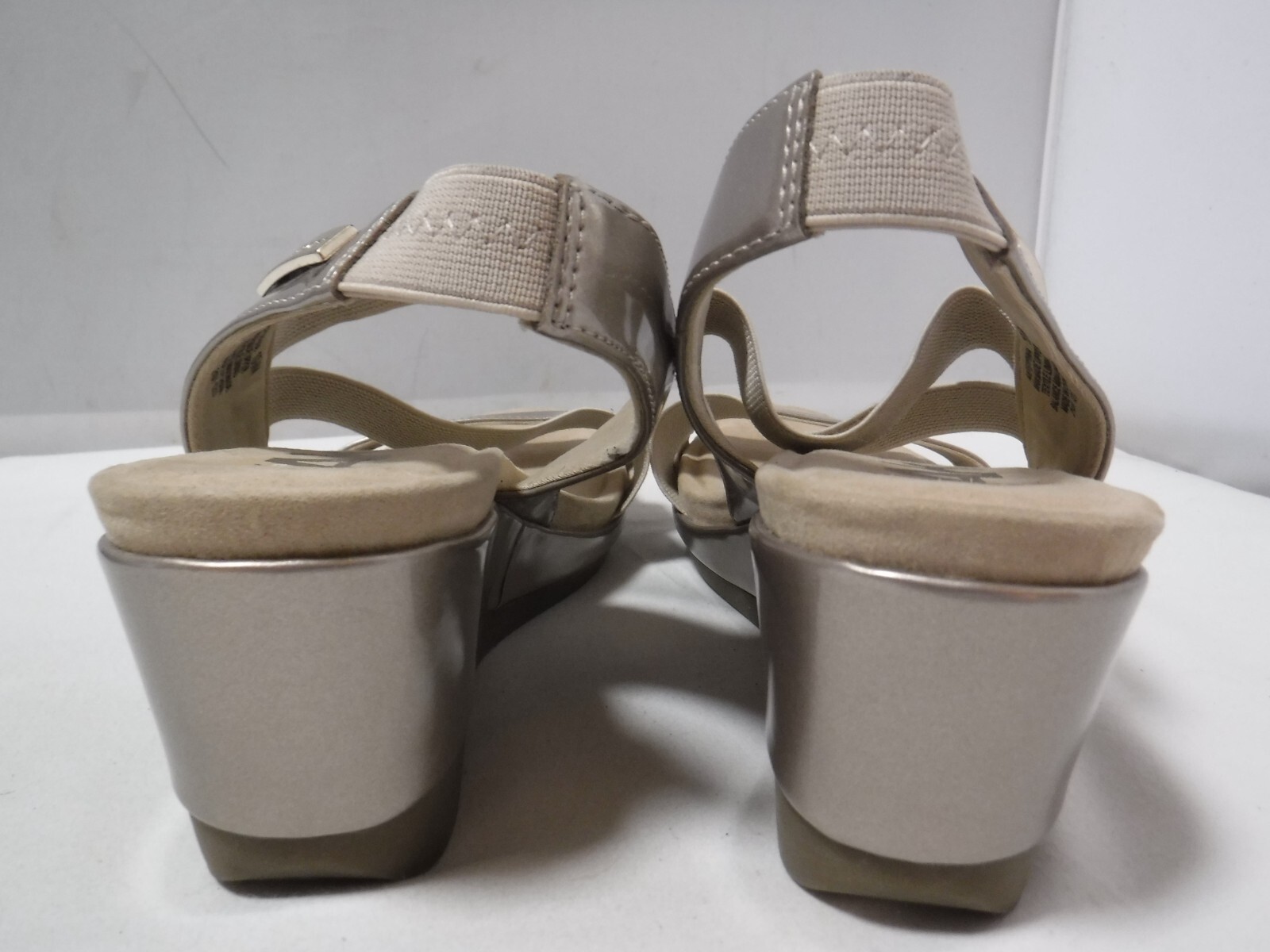 PF2 Women’s ANNE KLEIN Sport Peppina Gold Strappy Wedge Heel Sandals 10.5