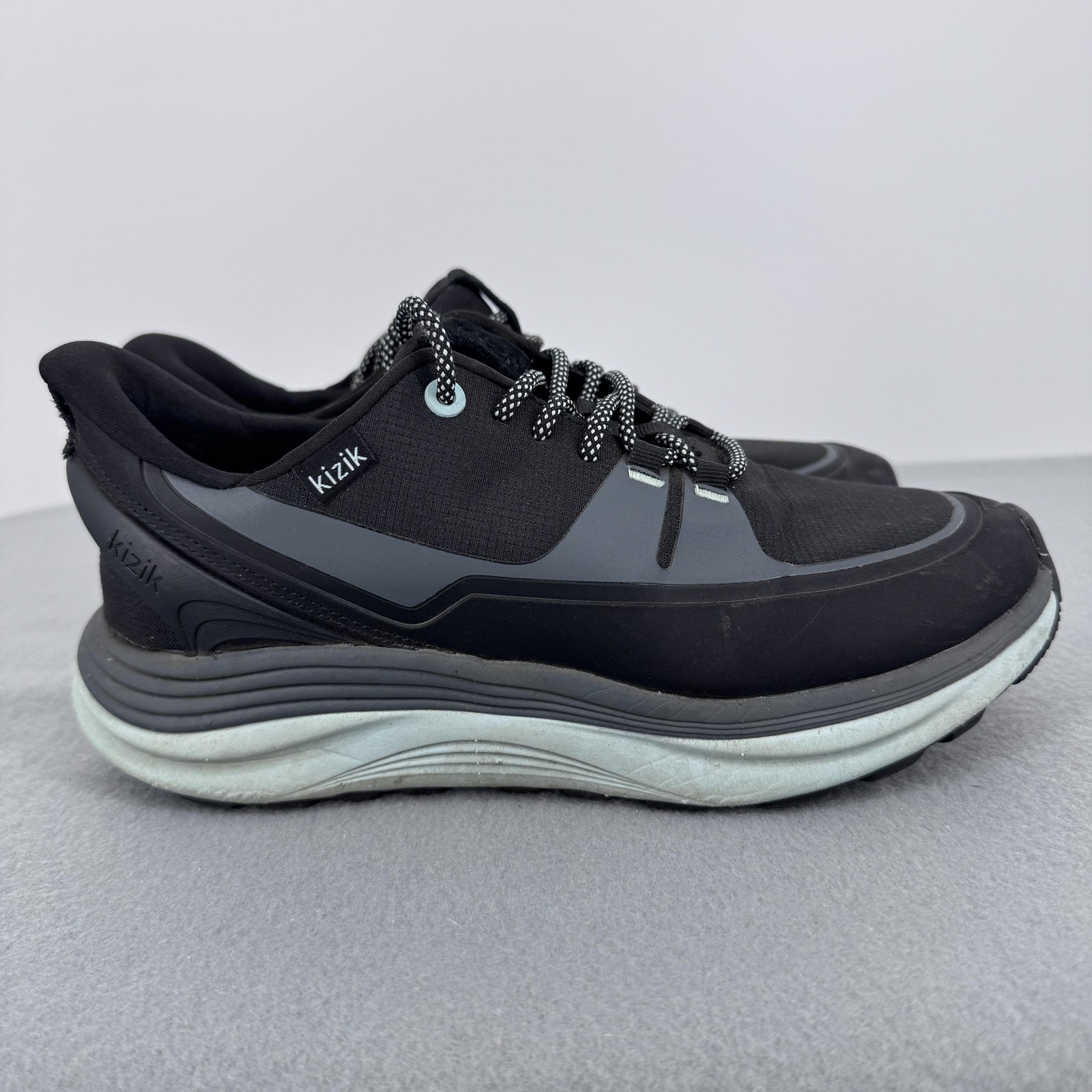 Kizik Shoes Womens Size 7.5 Black Wide 2E Hands Free Sneakers G4VT WLONBK15-2E