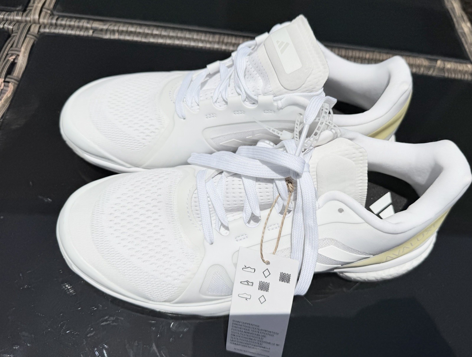 Adidas Avaluxe Tennis Shoes Women’s US 8.5 White Yellow Boost JQ7080 NWT