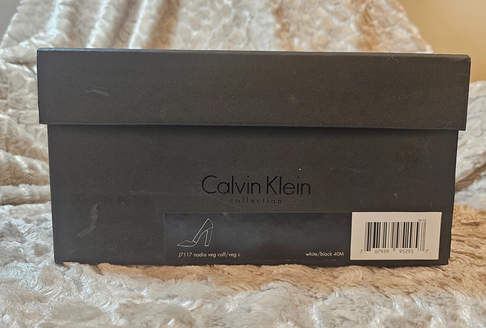 $1.1K Calvin Klein Collection Black & White Pumps 40 (IT), fits 9 (US), NIB