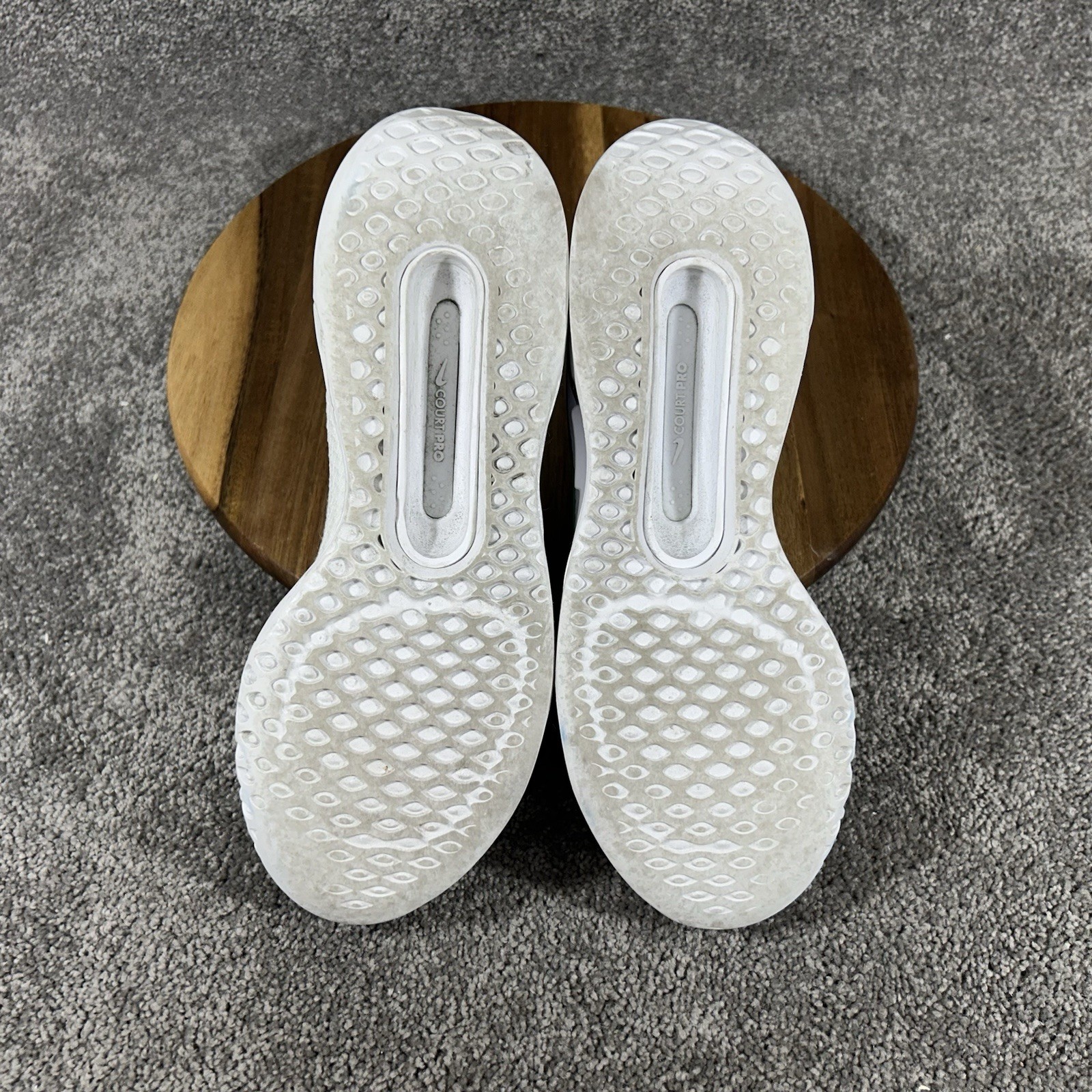 Nike Court Air Zoom Pro 8mm DV3285-103 Women’s Size 7.5 White Green Shoes Used