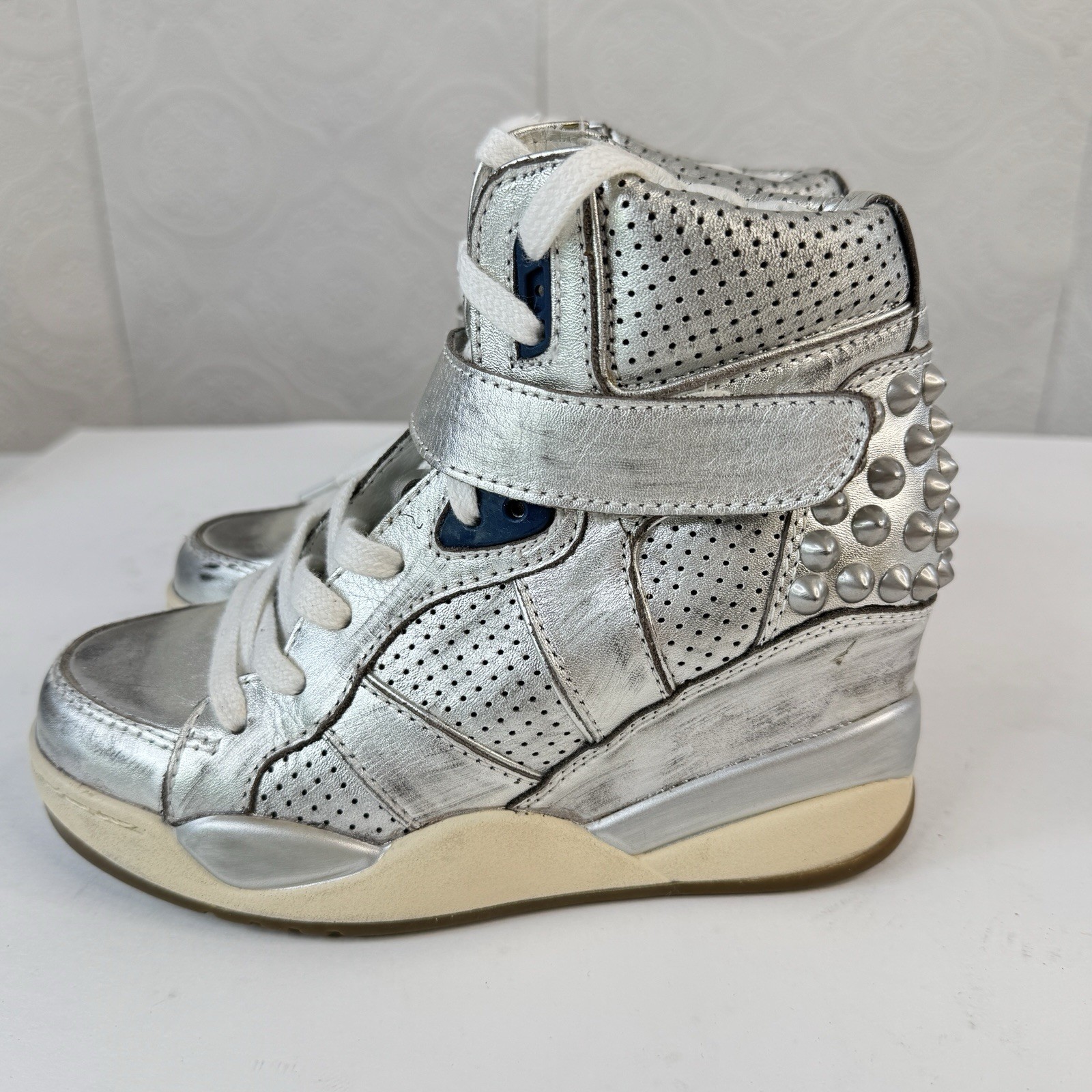 ASH Freak Wedge Studded Leather Sneakers Metallic Silver Shoes Women’s sz 35