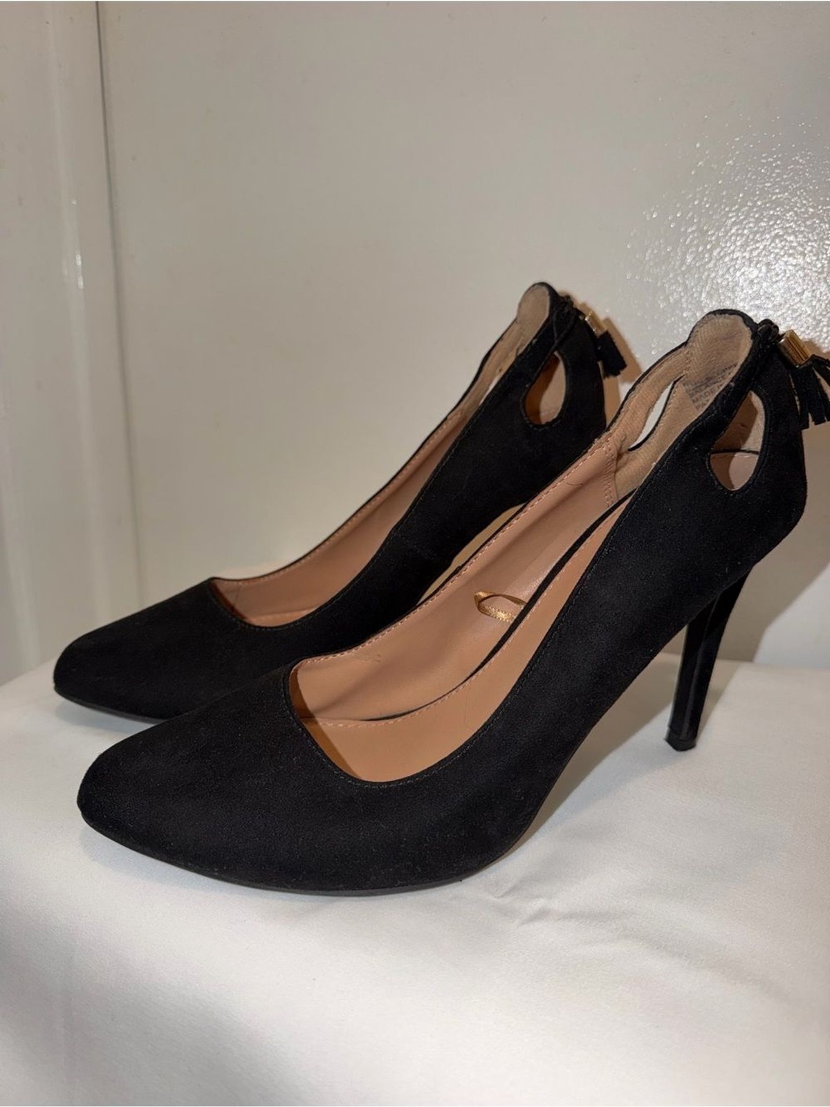 Classic Black Suede Round Pointed-Toe TASSLE HIGH Heels