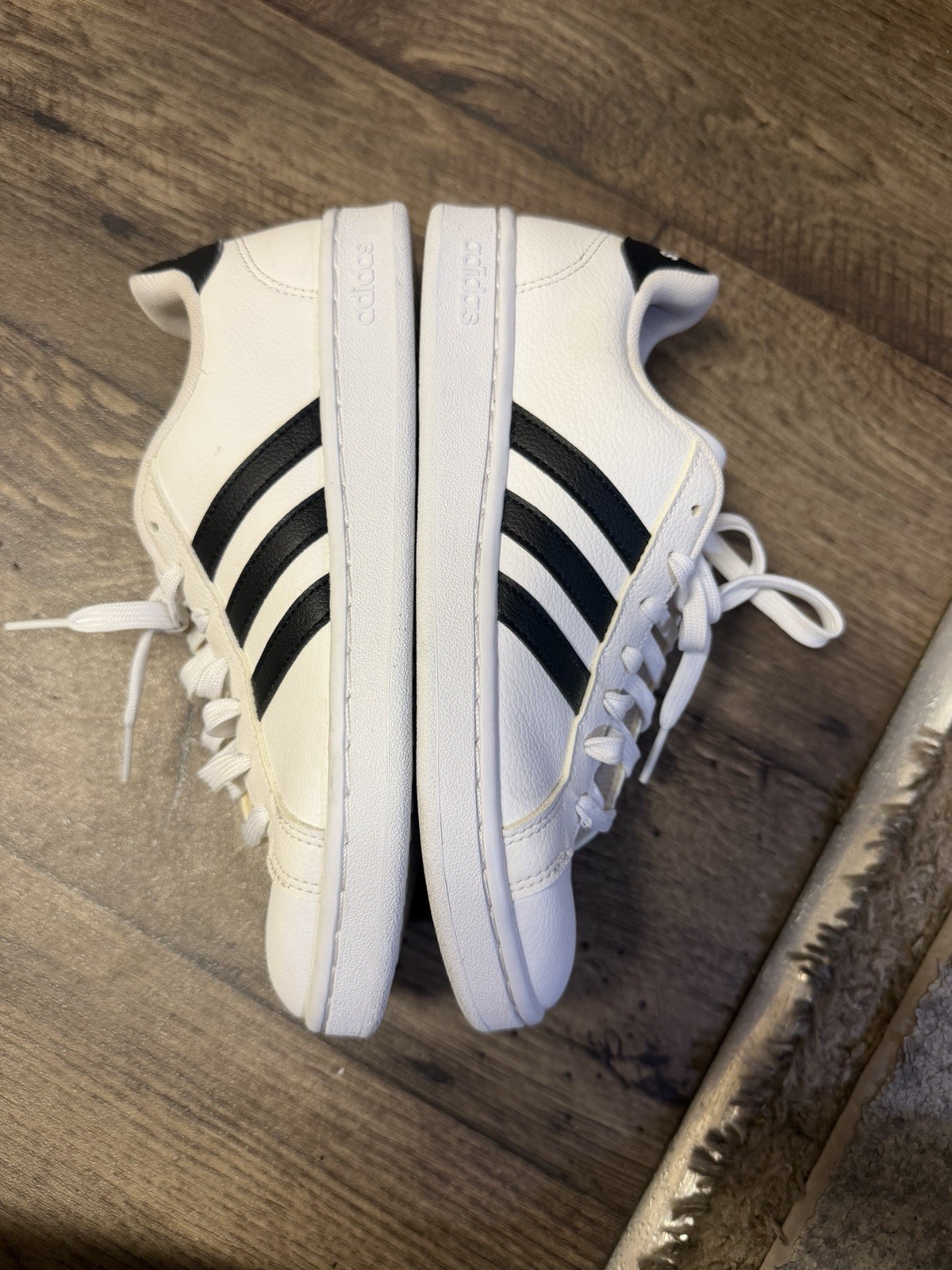 adidas Grand Court White/Black Men’s Low Top Lace-Up Sneakers 7.5US 6UK