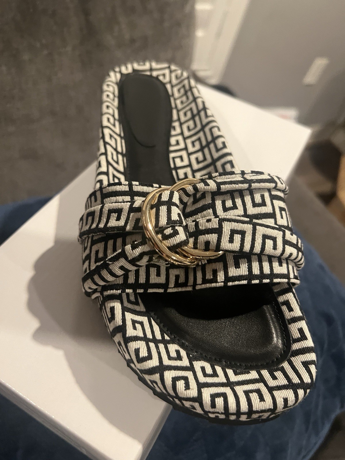 Women’s Black/White Geometric Slide Sandals Gold Buckle Slip-On Size 9