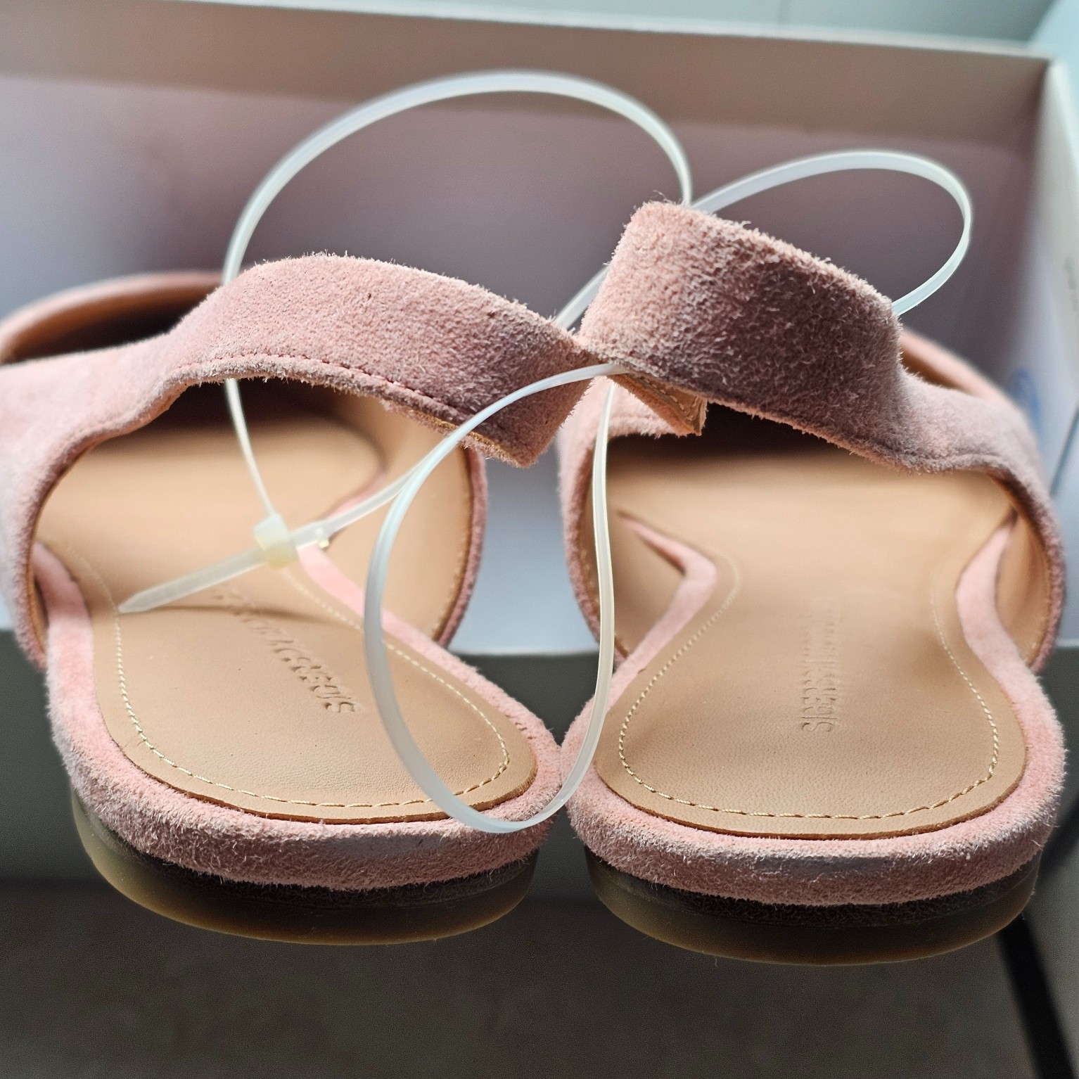 Sigerson Morrison Sunshine Slingback Flat Sandals Pointed toe, Pale Melon, 10