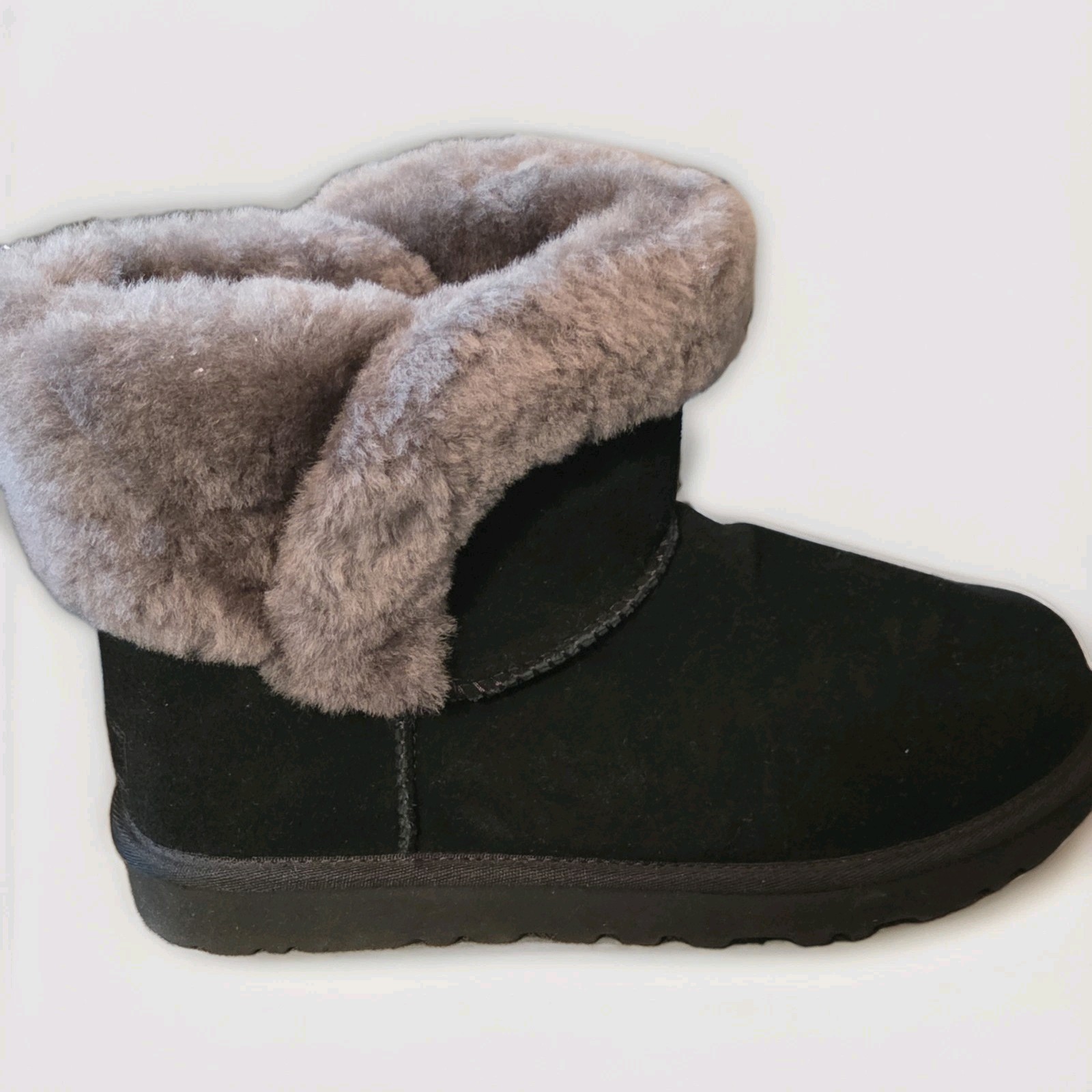 UGG Saniya Mini Suede Ankle Boot Black/Gray Lined Faux Fur Trim Round Toe 9M