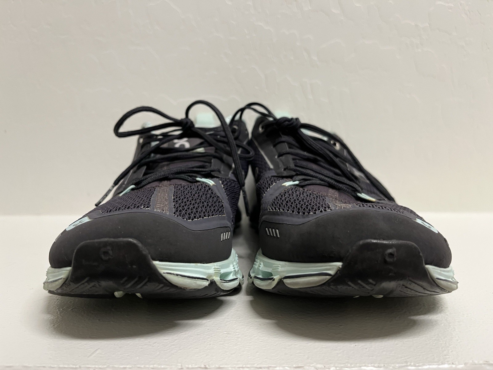 OnCloud Cloudflyer Womens Size 9.5 Black Mint Cloudtec Running Shoes Sneakers