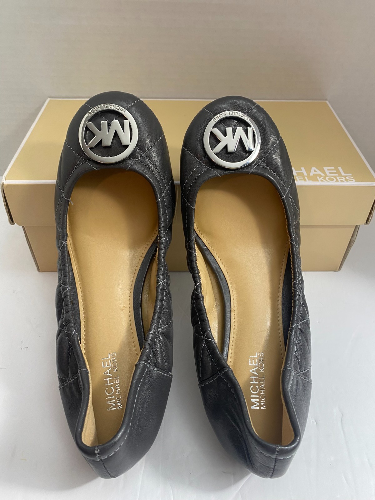 Michael Kors Fulton Quilted Ballet Flats Dark Gray Leather Silver MK Logo 6M-New