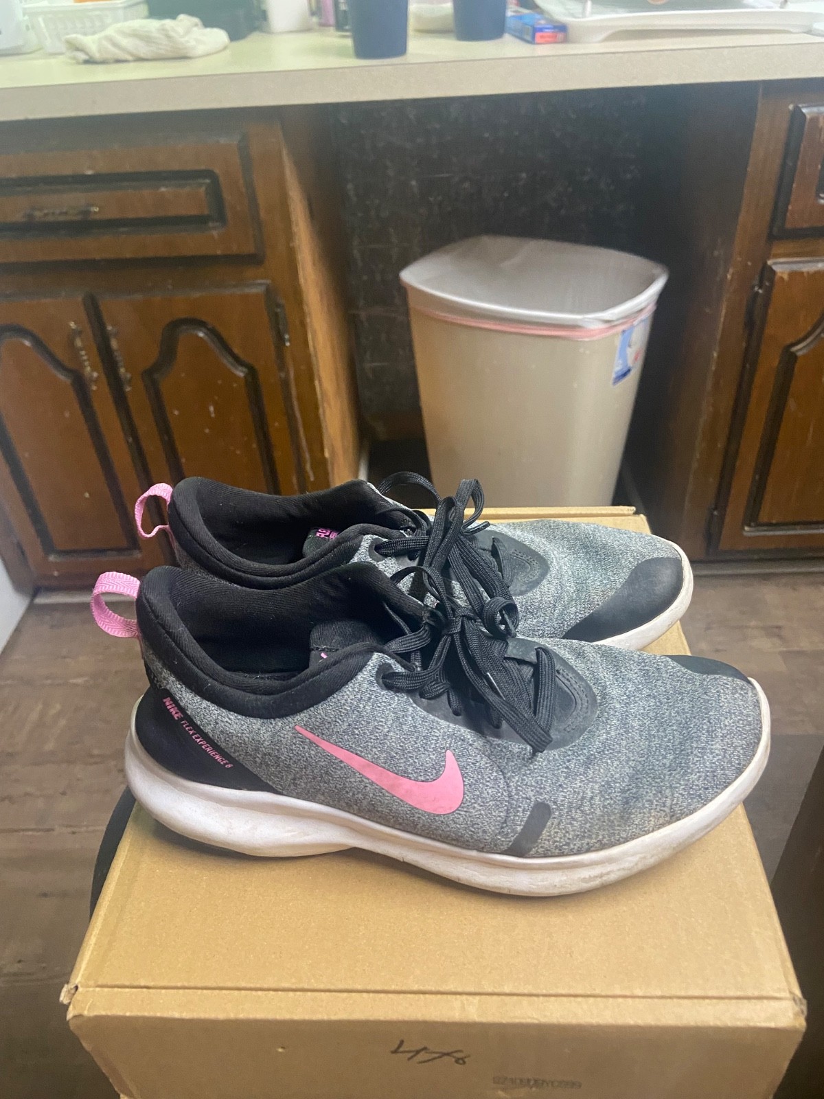 Nike flex experiencr 8 size 7