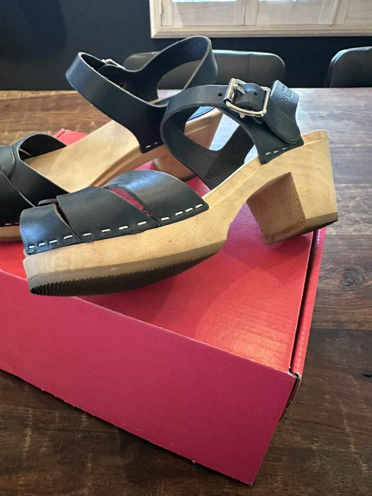 Swedish Hasbeens Navy peep Toe High Leather Wood Heel Sandal EU 36 US 6