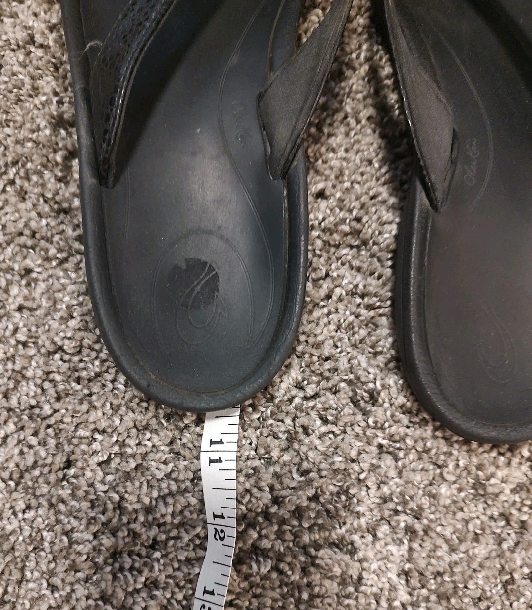 OluKai Kilapa Kia Women’s Black Beach Sandals *See Description*
