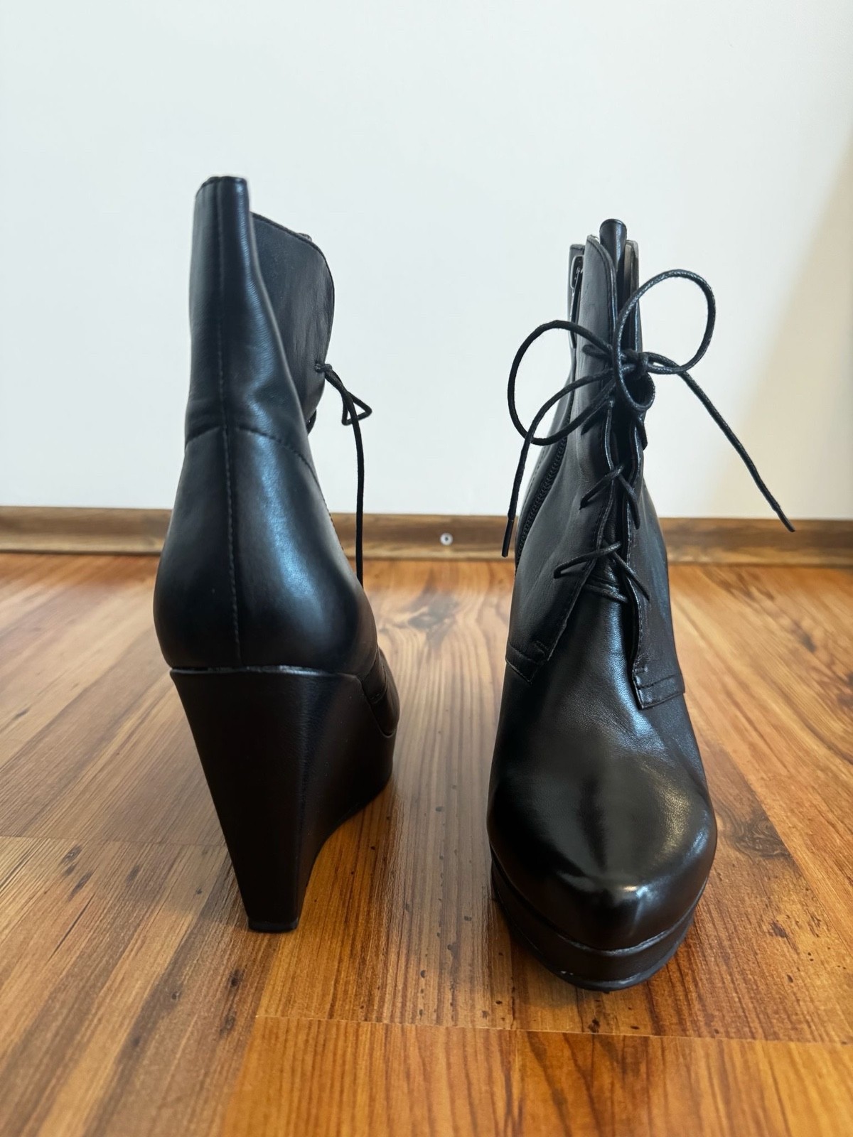 ESTE Made in Italy Black Leather Wedge Ankle Boots EU 40 US 9 Lace Up Zip